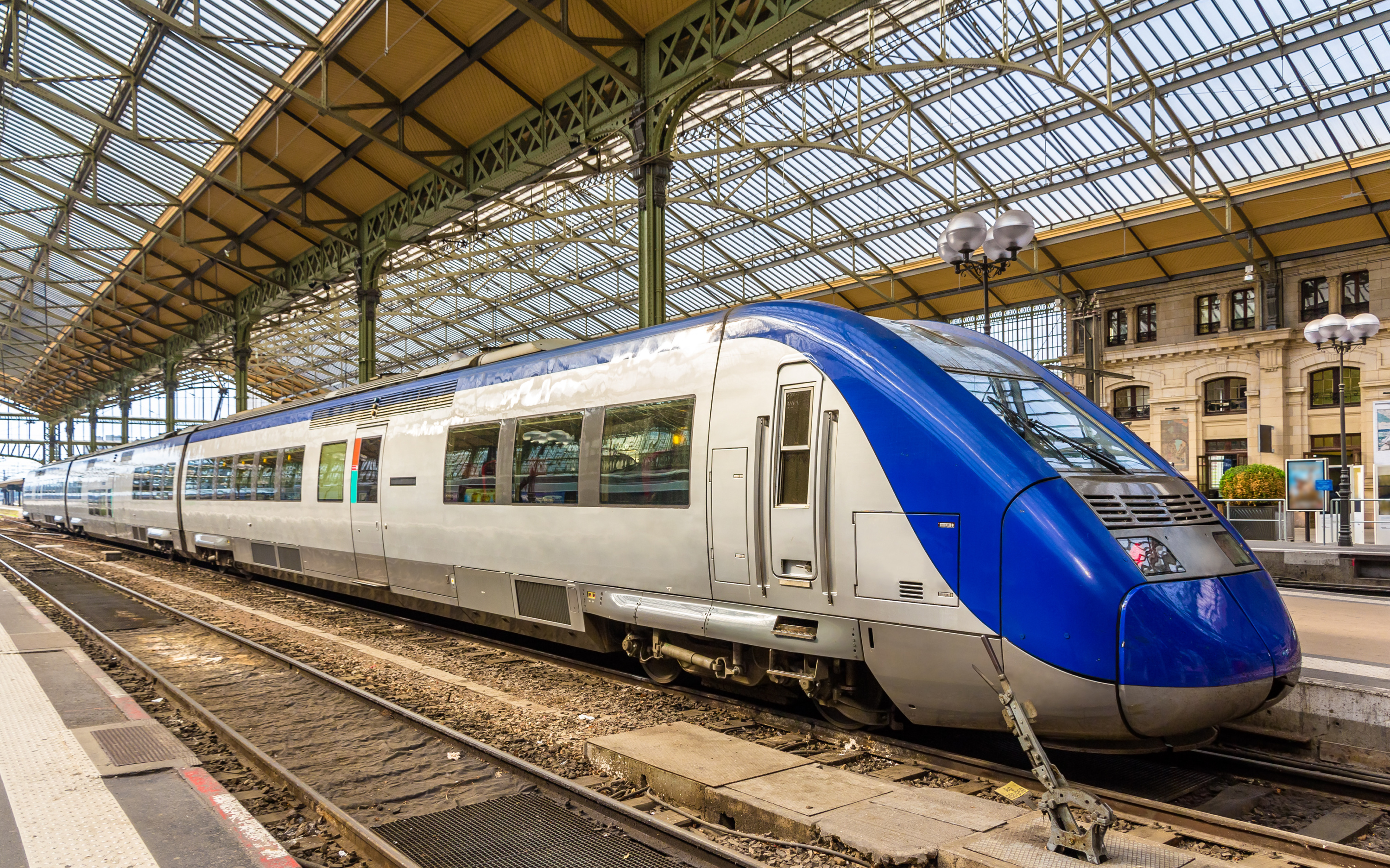Un titre de transport national illimité pour 49 euros par mois : peut-on envisager une telle offre en France ?