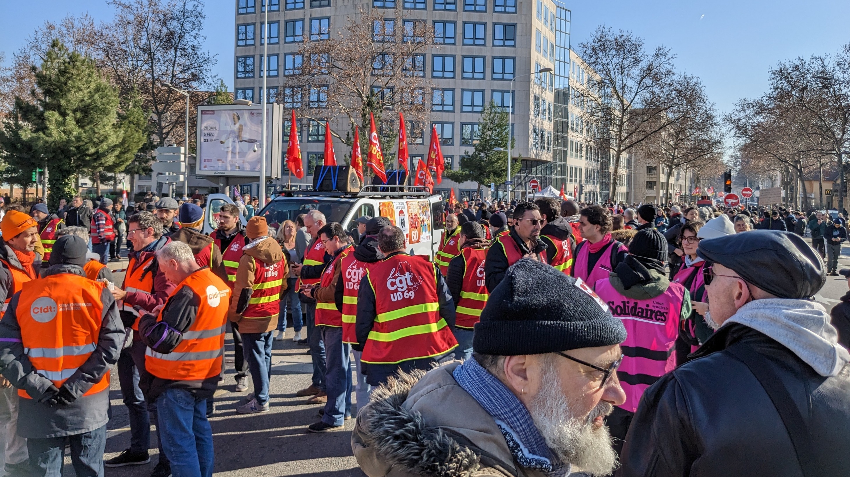 Écoles, métro, trains, aéroport : à quoi s'attendre ce jeudi 23 mars, jour de grève à Lyon ?
