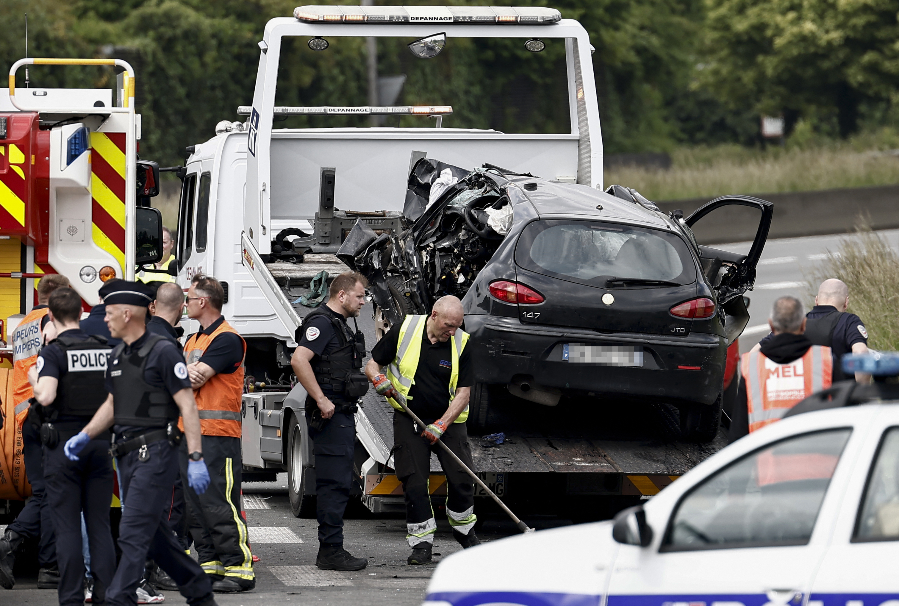 Aveyron : un choc frontal entre un camion et une voiture fait un mort et  deux blessés