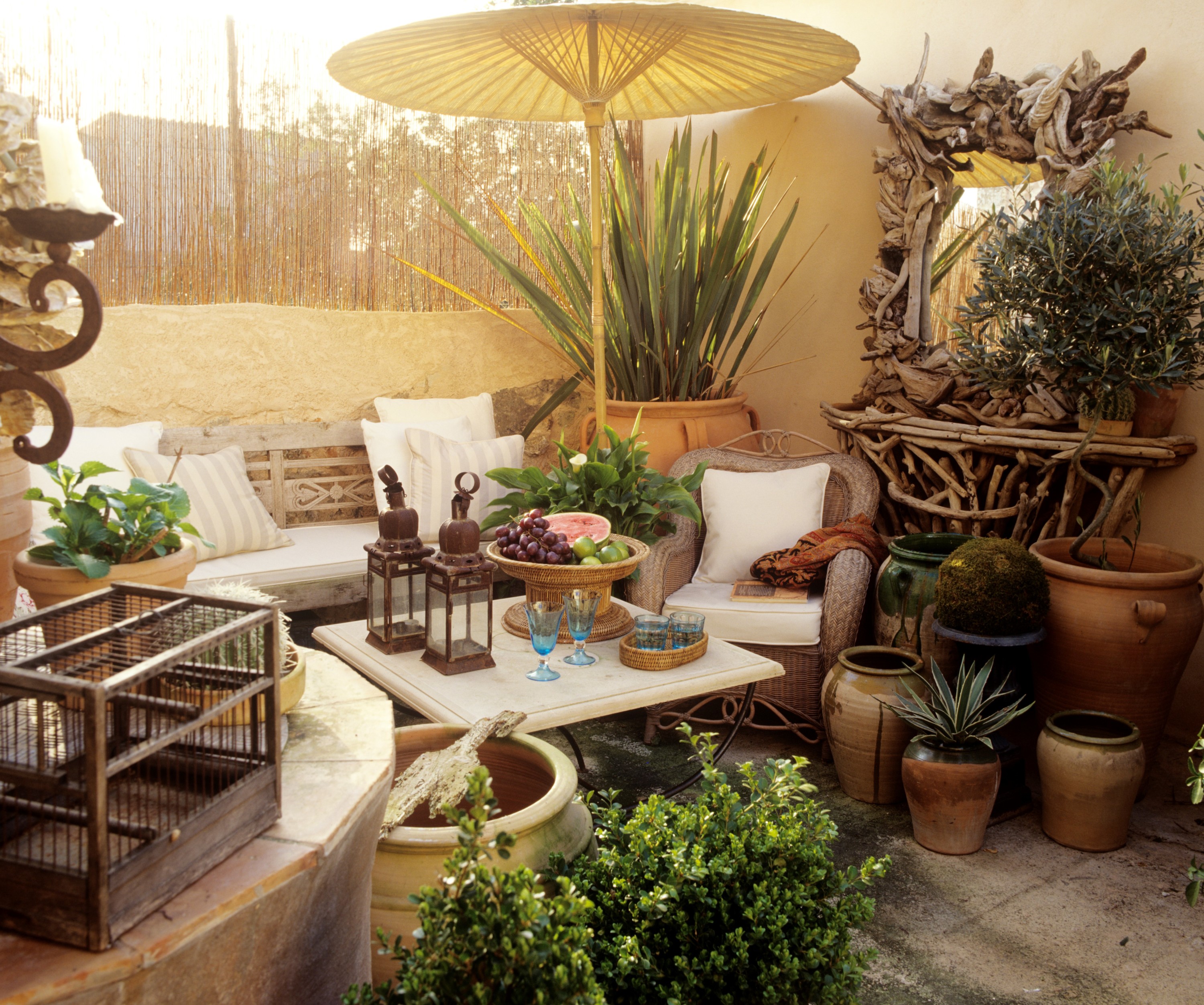 Jardin et terrasse : 15 belles idées de rangement pour extérieur