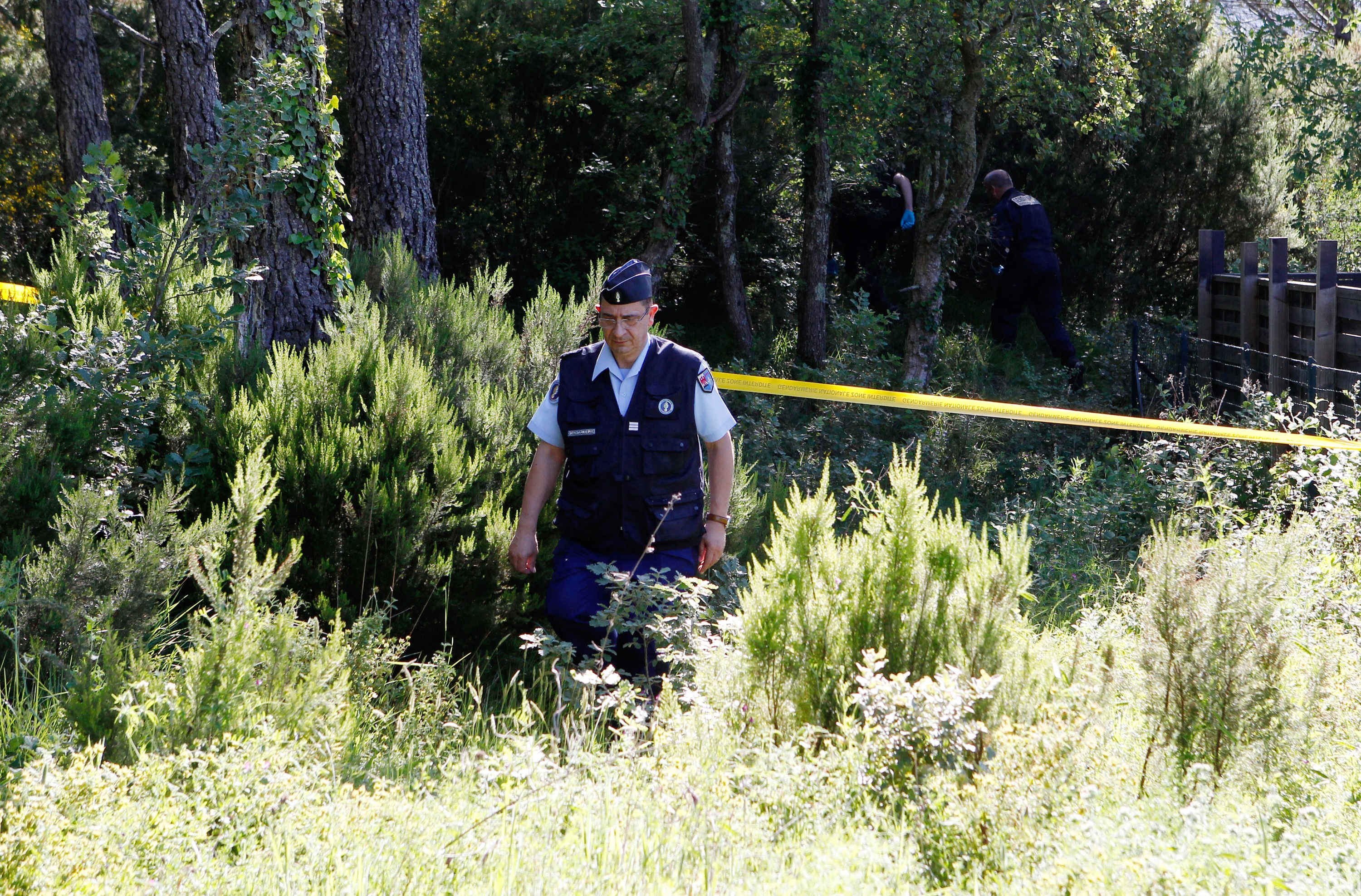 Un corps retrouvé sous une bâche dans un village près de Nice, la piste criminelle privilégiée