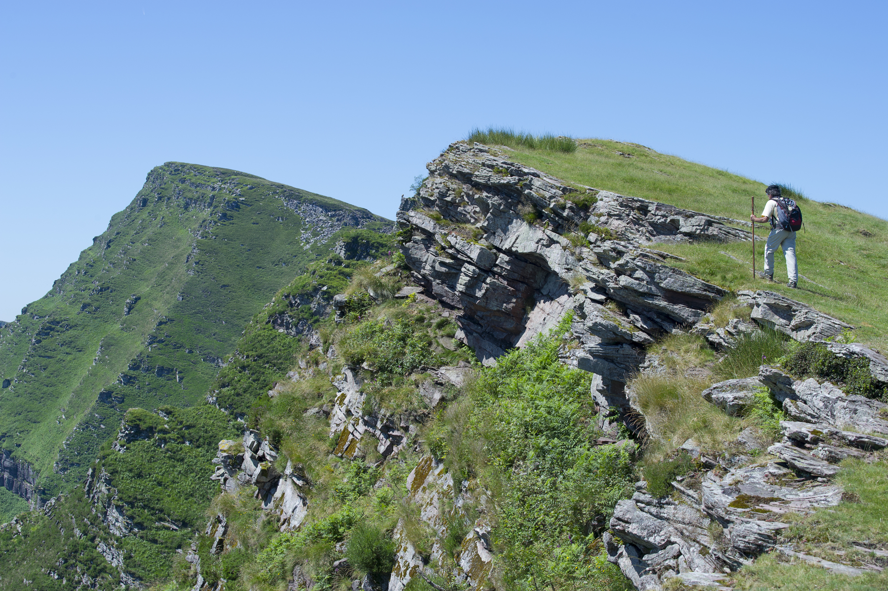 Randonnée au Pic dIparla, le Pays basque par les crêtes