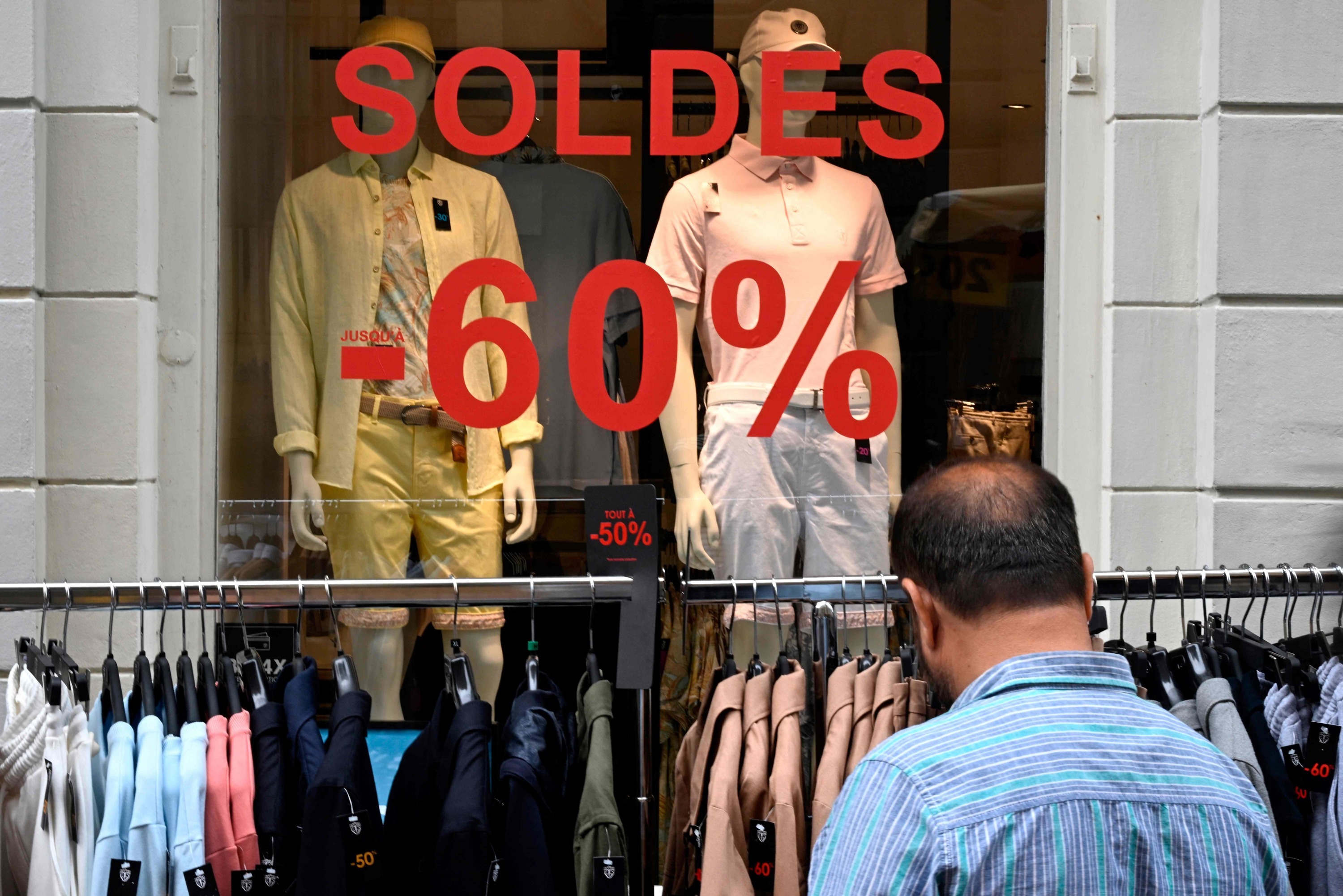 meutes les soldes d t prolong s d une semaine jusqu au 1er ao t