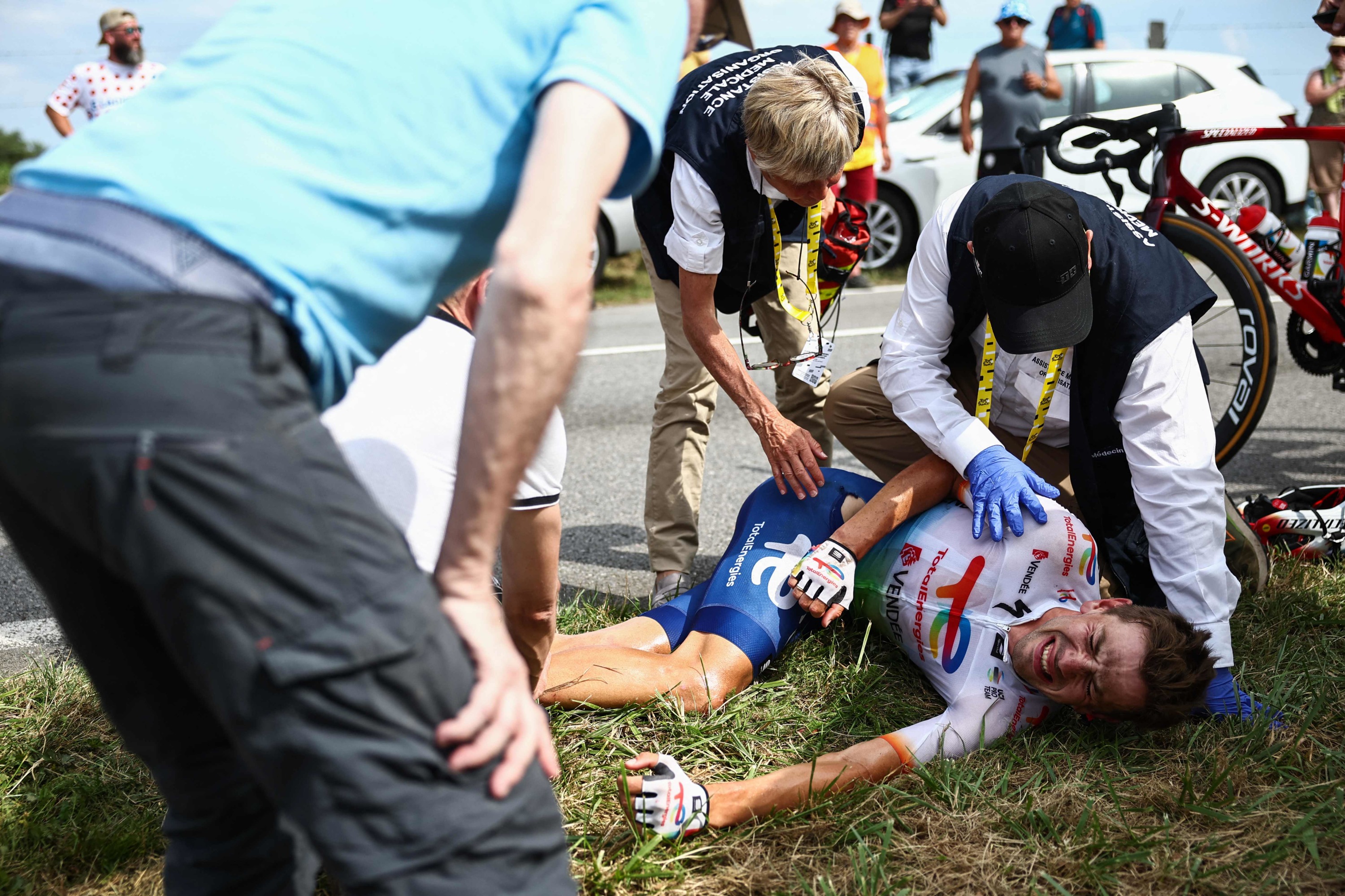 Tour de France : Steff Cras percute un spectateur trop avancé sur la route et abandonne