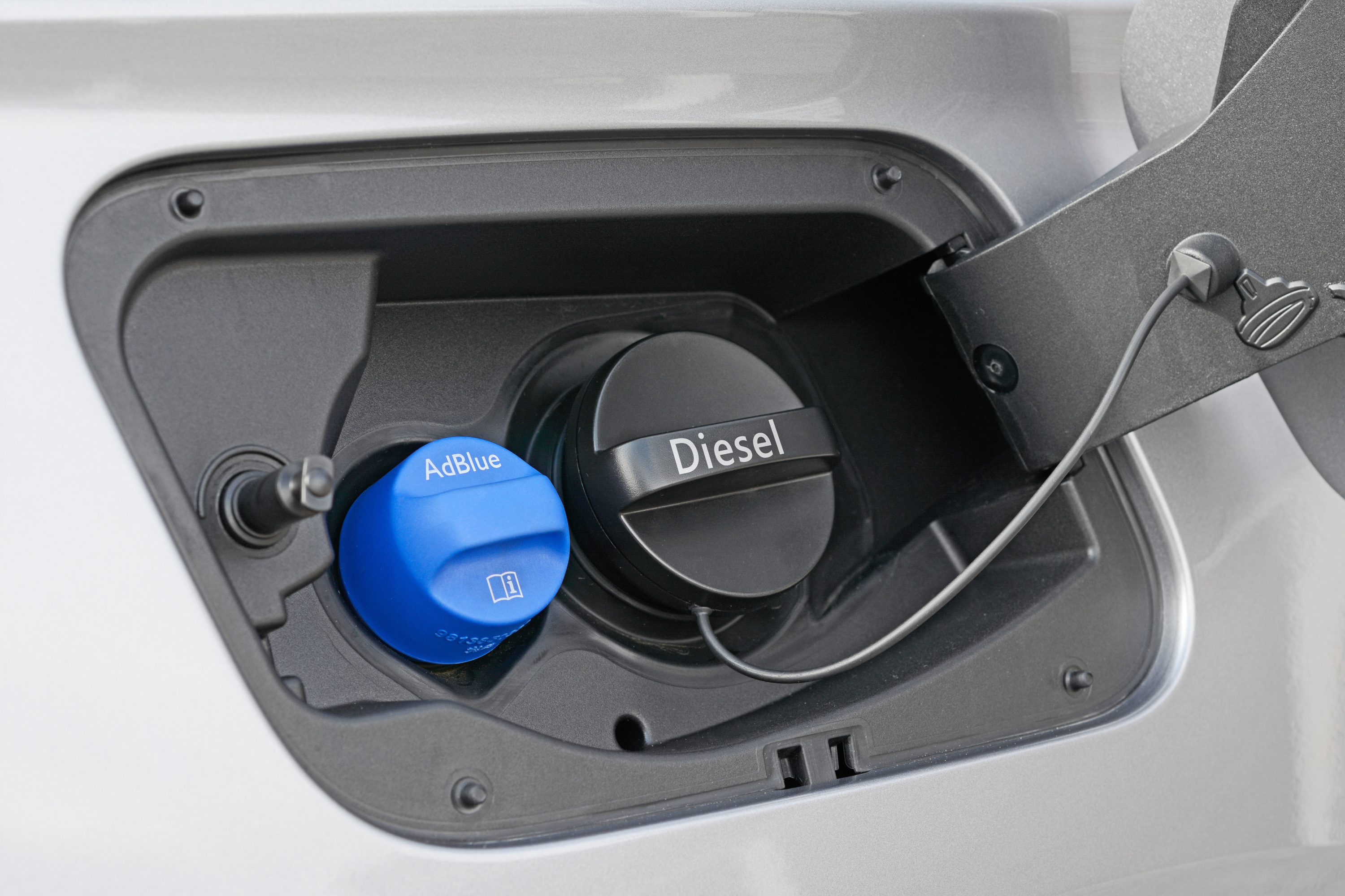 Véhicules diesel : le système antipollution AdBlue épinglé pour