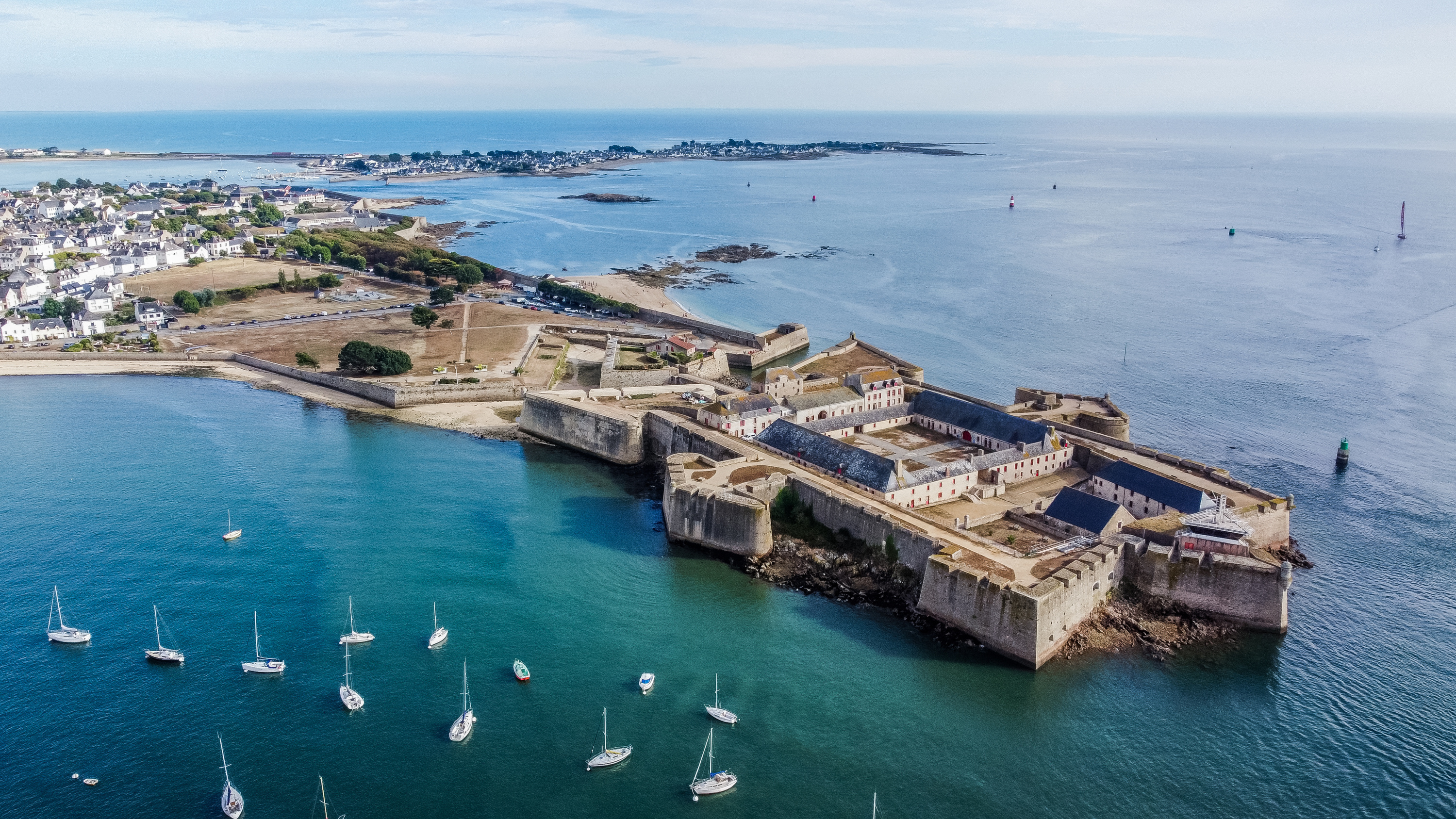 Le plus grand château fort d'Europe devient le Monument préféré des  Français 2023