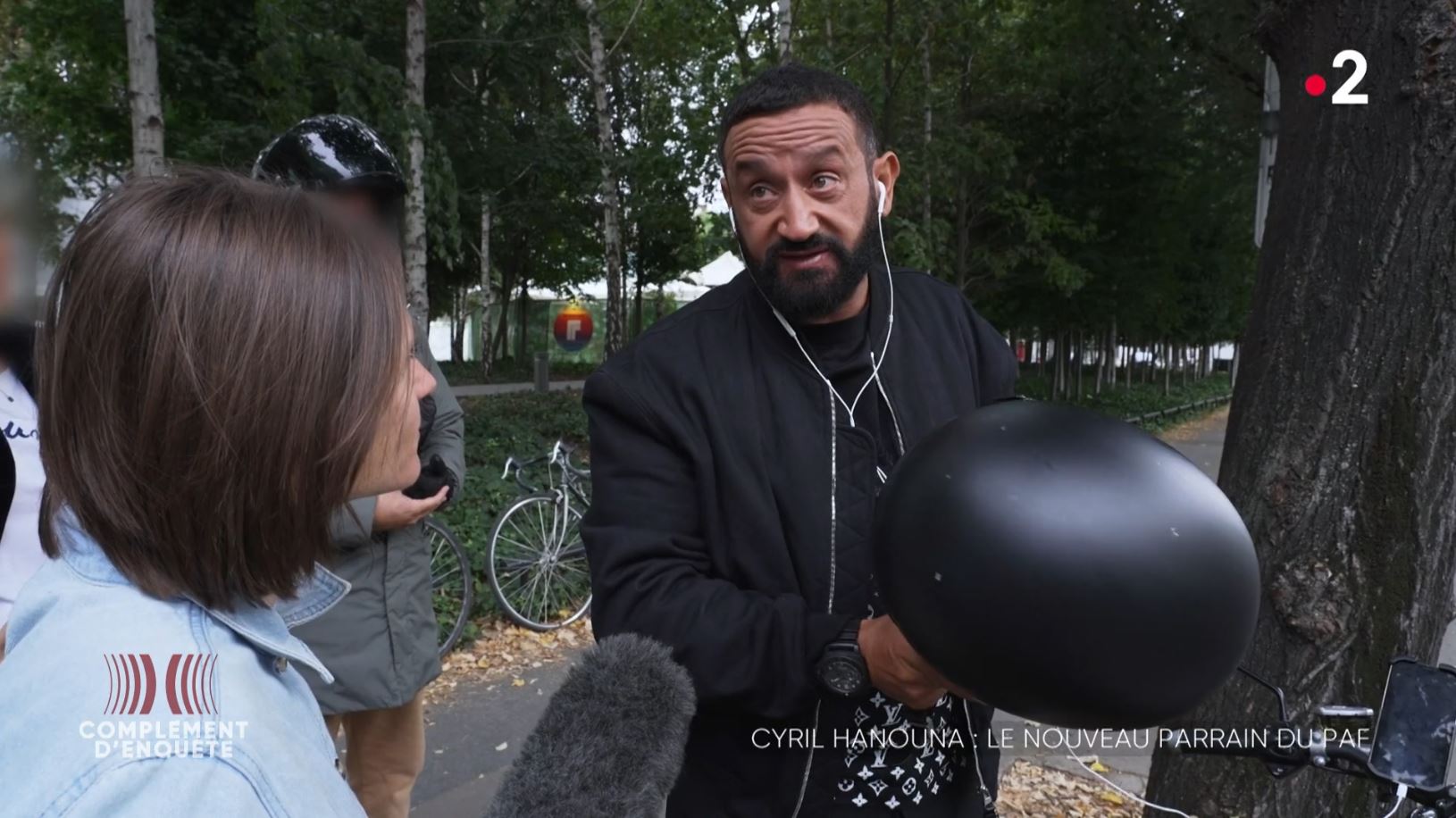 PDLP : Cyril Hanouna mal à l'aise devant le calendrier des Dieux