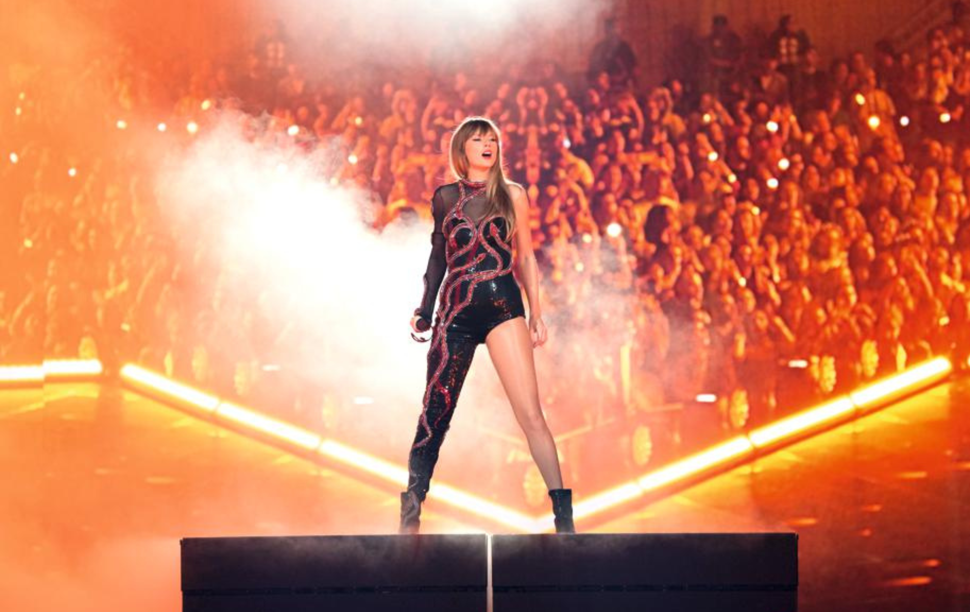 Photos : Taylor Swift : Elle livre un show sexy mais très rapide