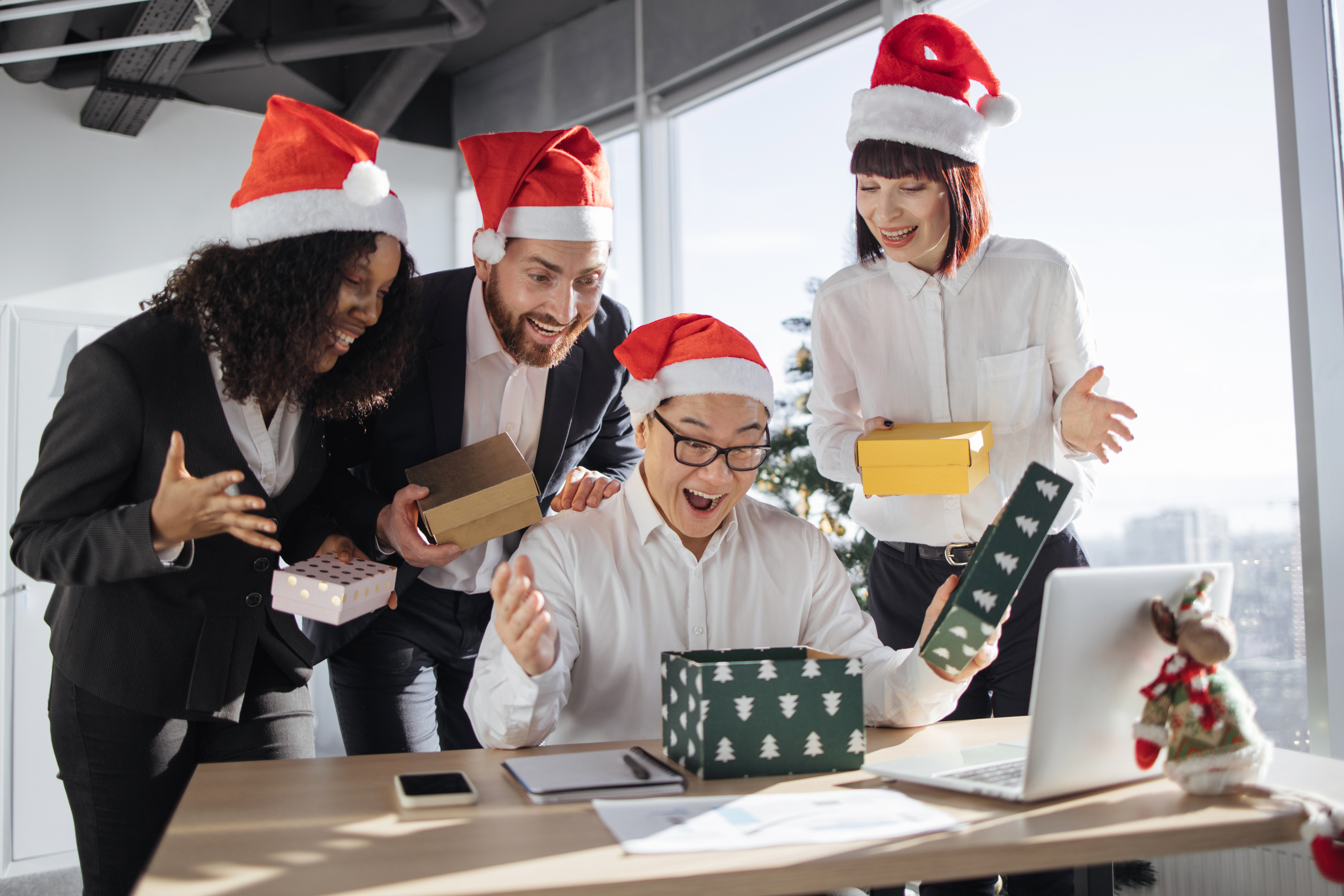 Secret Santa au bureau : quel idée cadeau, pour quel collègue ?