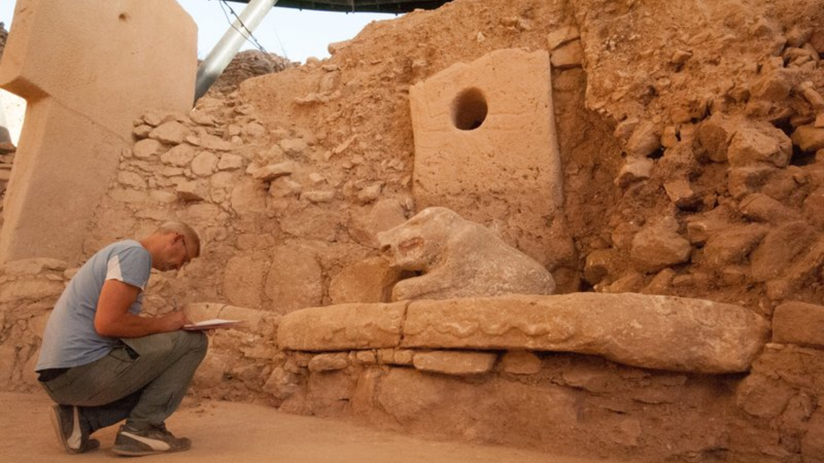 Art néandertalien, sanctuaire millénaire et théâtre de Néron : les trésors archéologiques de l’an passé