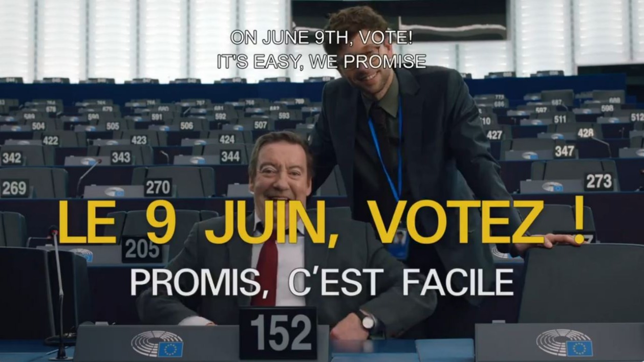 Des citoyens en train de voter