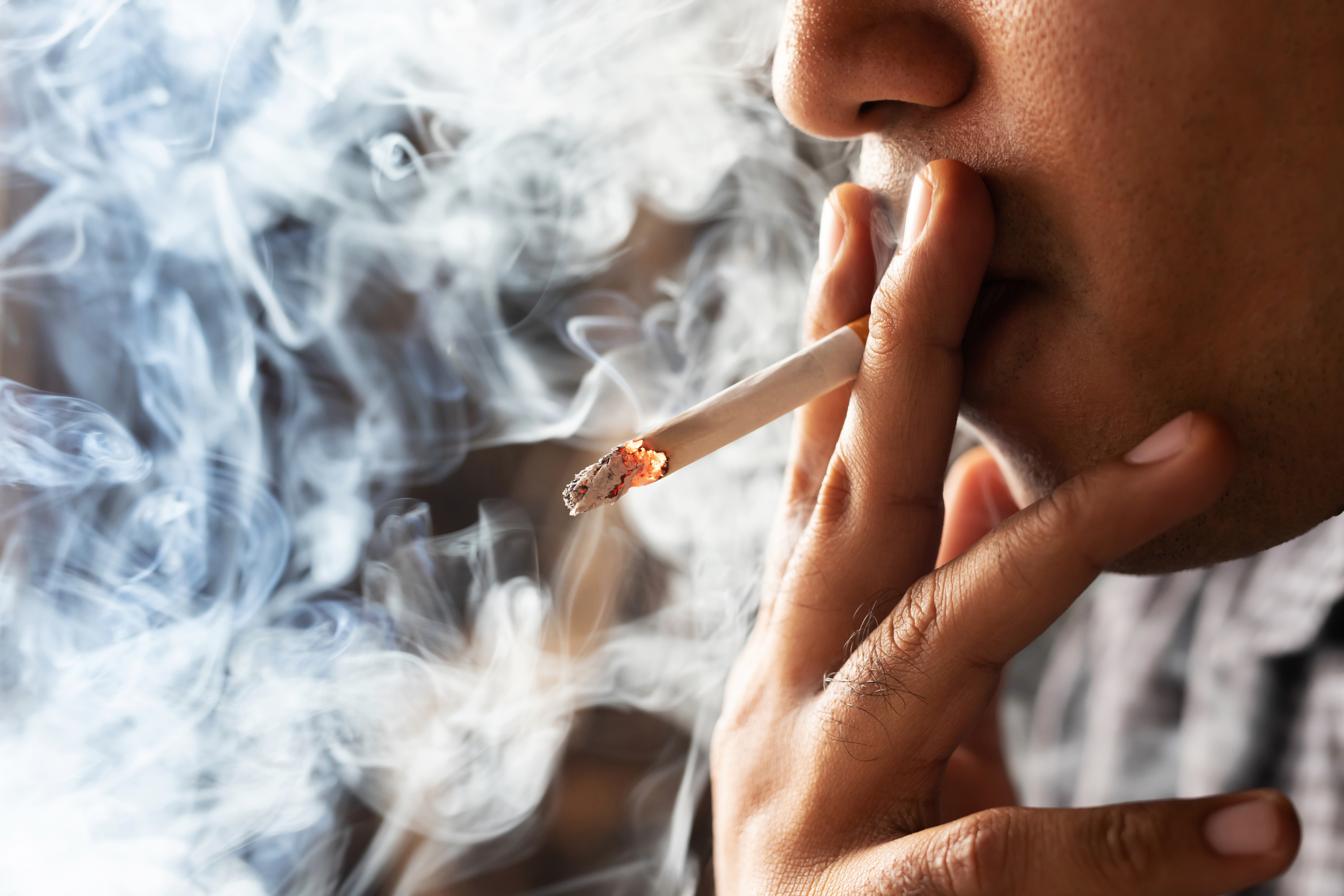 Comment l’État veut contourner la suppression du plafond d’importation de cigarettes par les fumeurs