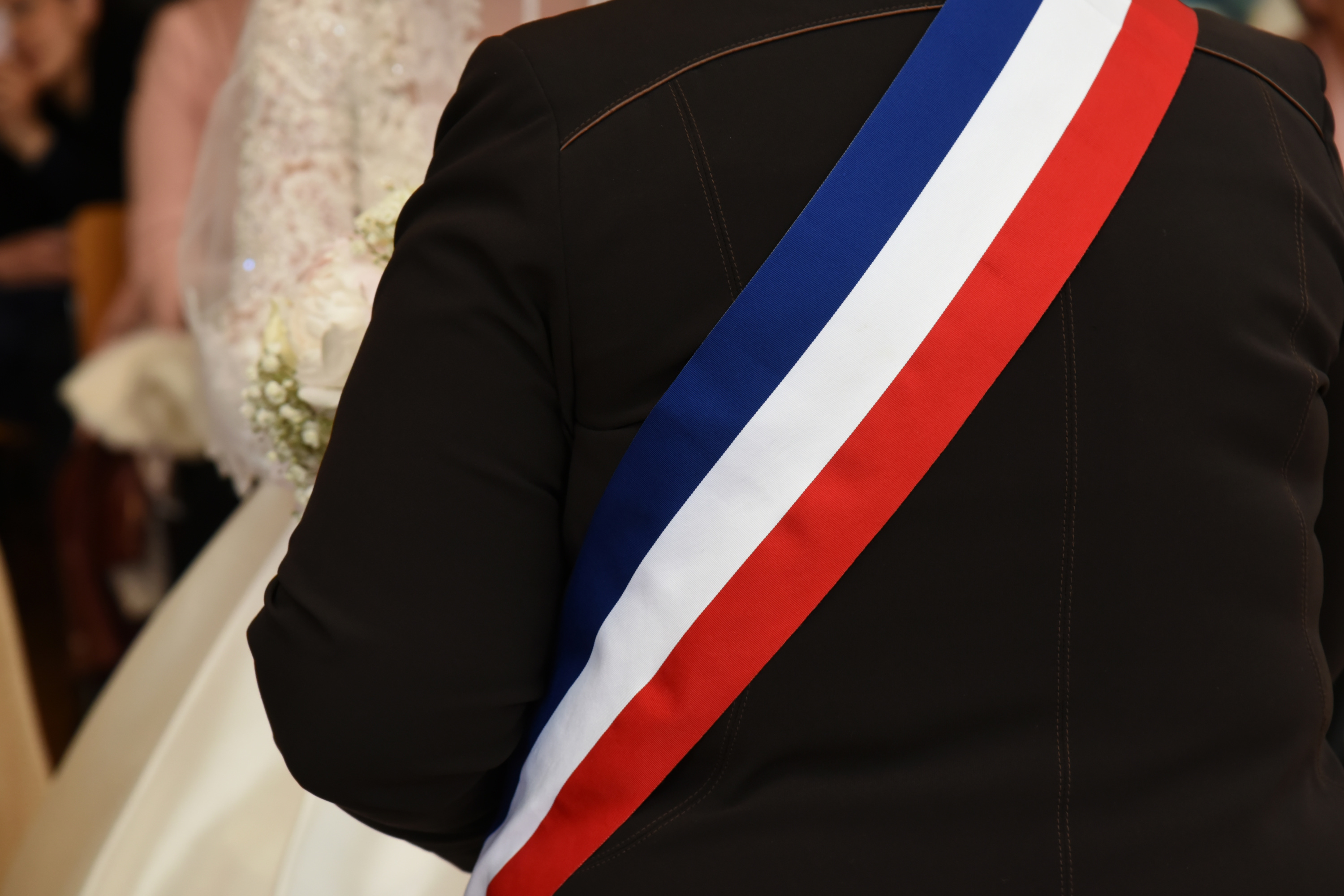 Débordements pendant les mariages : Mantes-la-Jolie va imposer un chèque de caution aux futurs époux