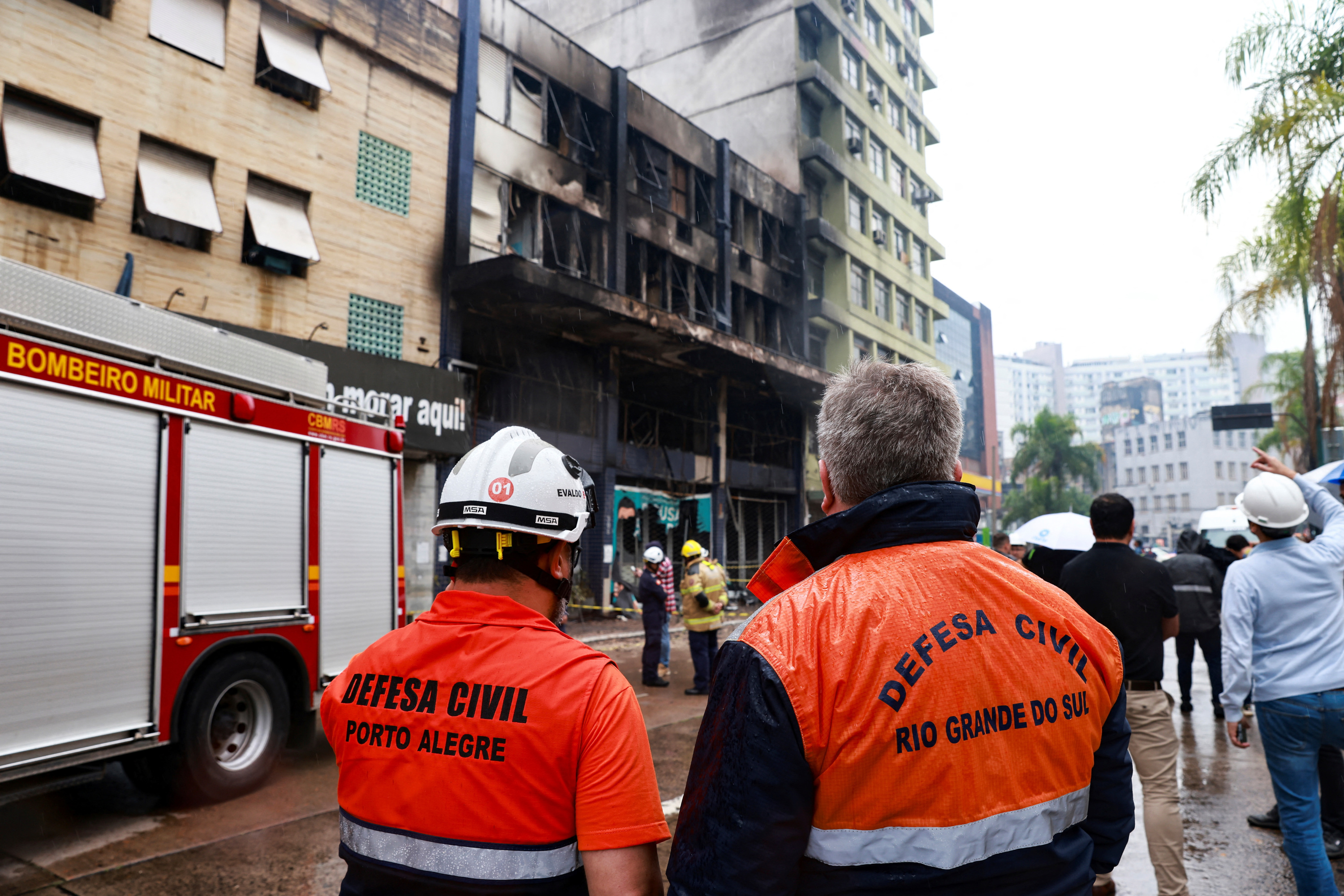 Brésil : au moins 10 personnes sont mortes dans l'incendie d'un hôtel hébergeant des sans-abris