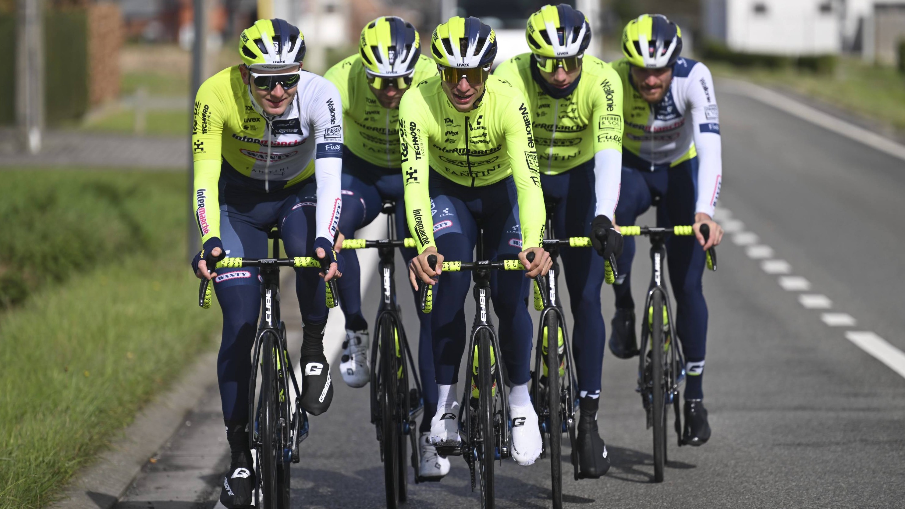 Tour d’Italie: un nouveau maillot pour la formation Intermarché-Wanty sur le Giro