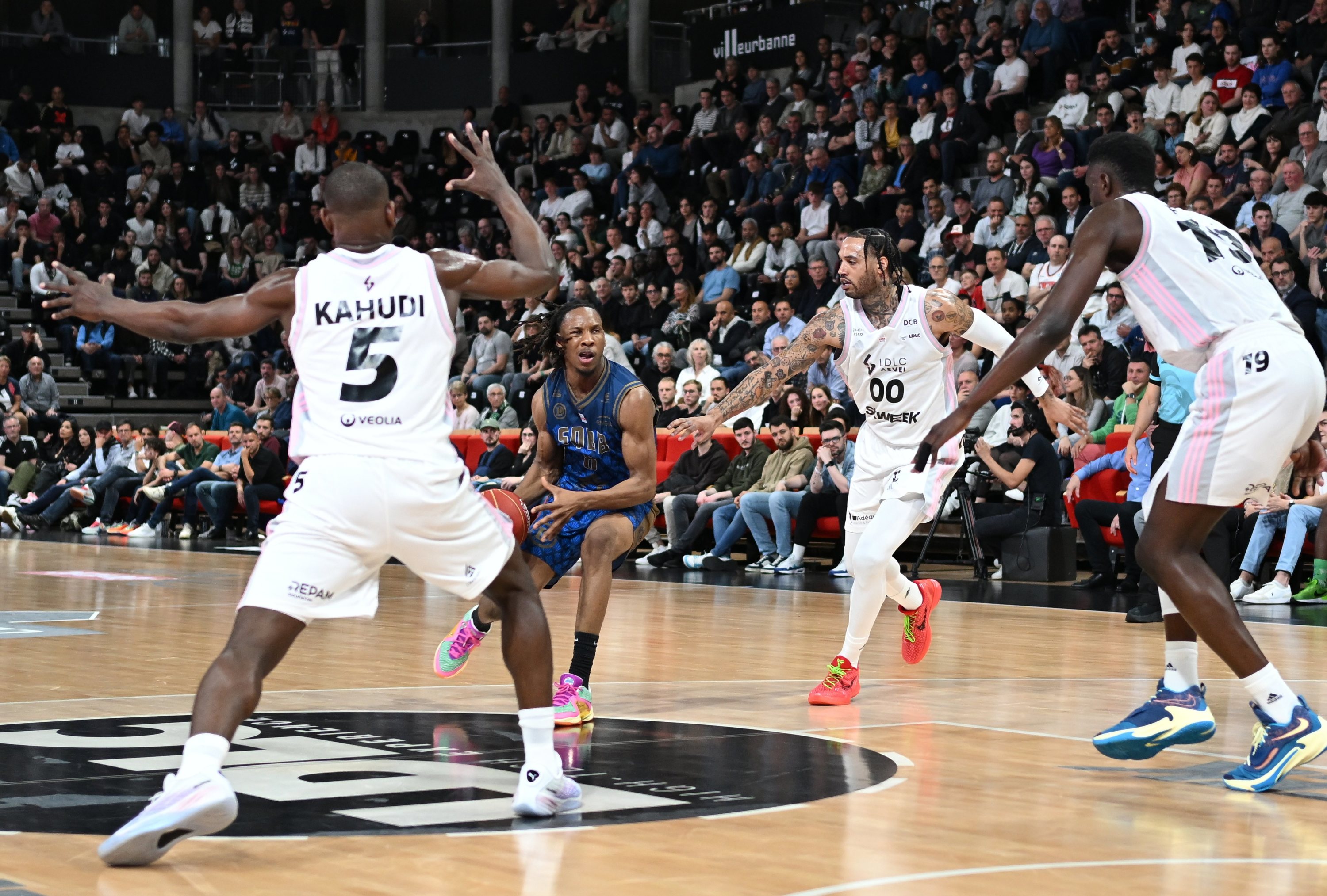Basket : Monaco et l’Asvel tiennent leur rang, Bourg-en-Bresse renversant