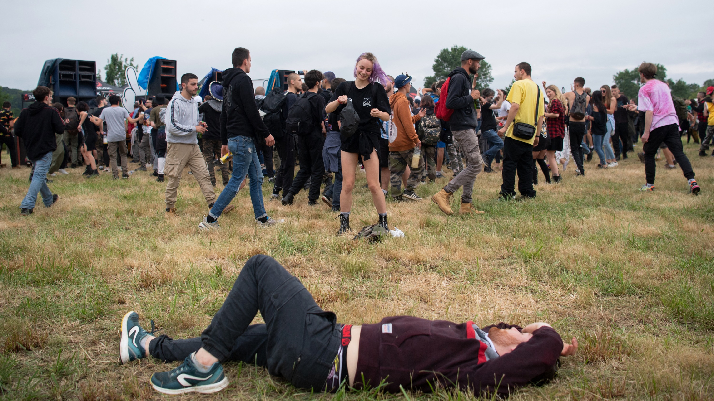 Une free party de 2 jours s’est tenue à Notre-Dame-des-Landes dans un champ privé