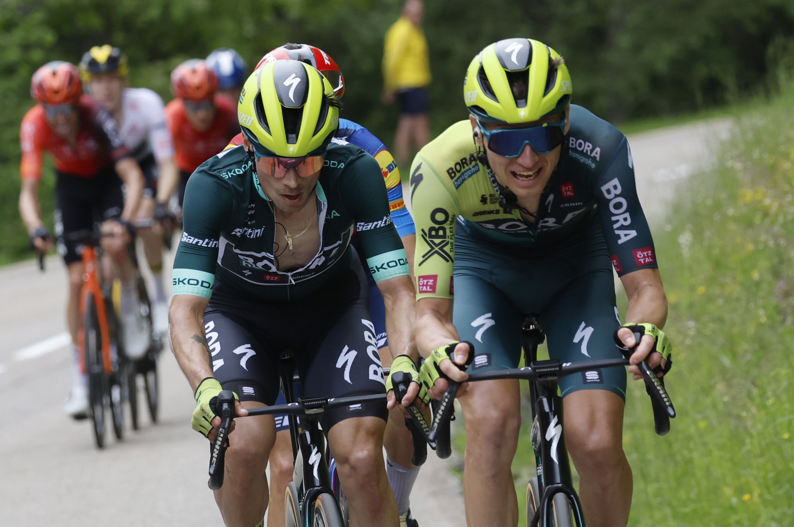 Cyclisme : Primoz Roglic s'impose au sommet du Collet-d'Allevard et prend le maillot jaune lors de la 6e étape du Critérium du Dauphiné