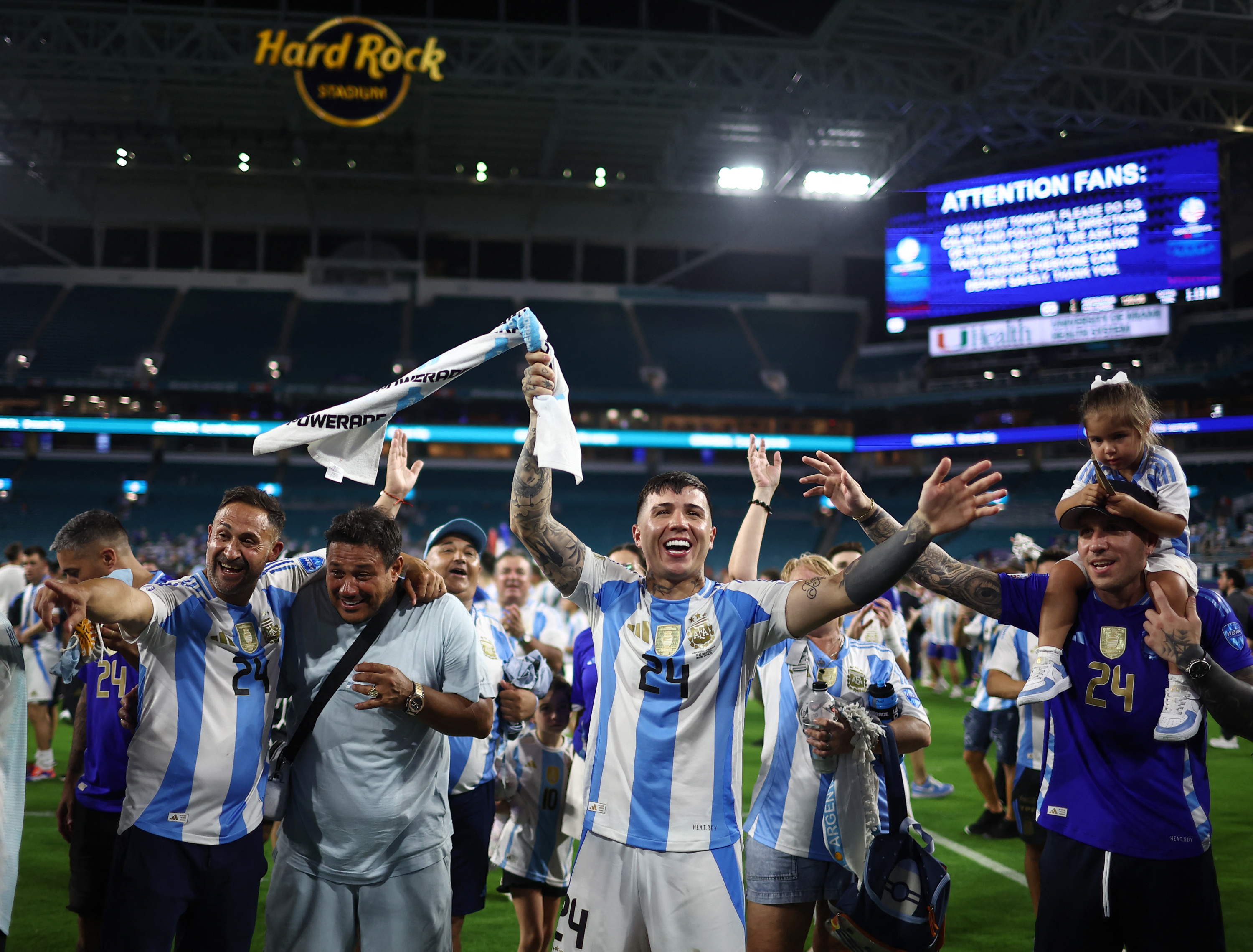 «Ils jouent en France, mais ils viennent tous d'Angola», quand les joueurs argentins reprennent des chants racistes sur les Bleus