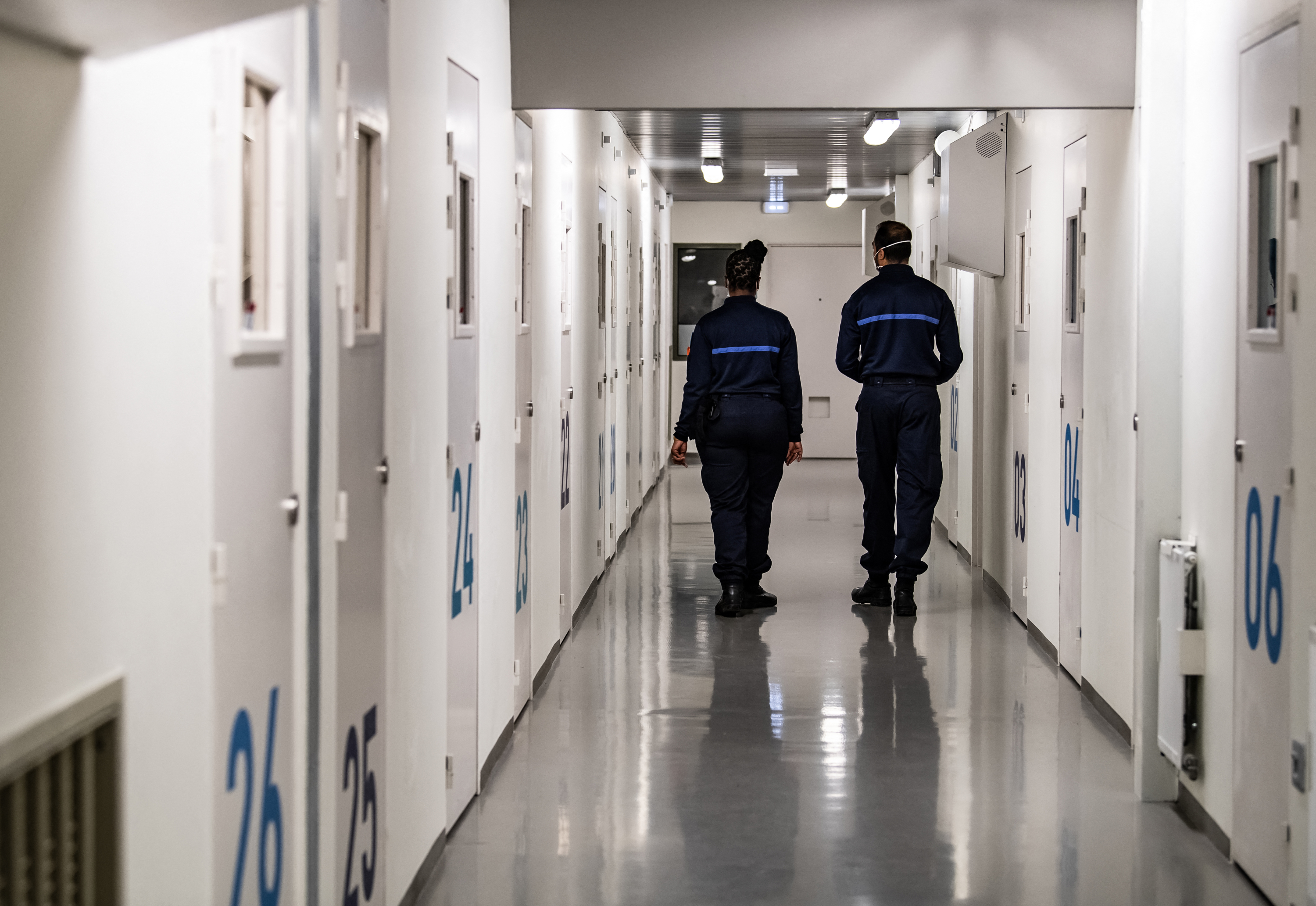 Ils lui sont tombés dessus : une surveillante de la prison d’Aix-Luynes agressée devant son domicile