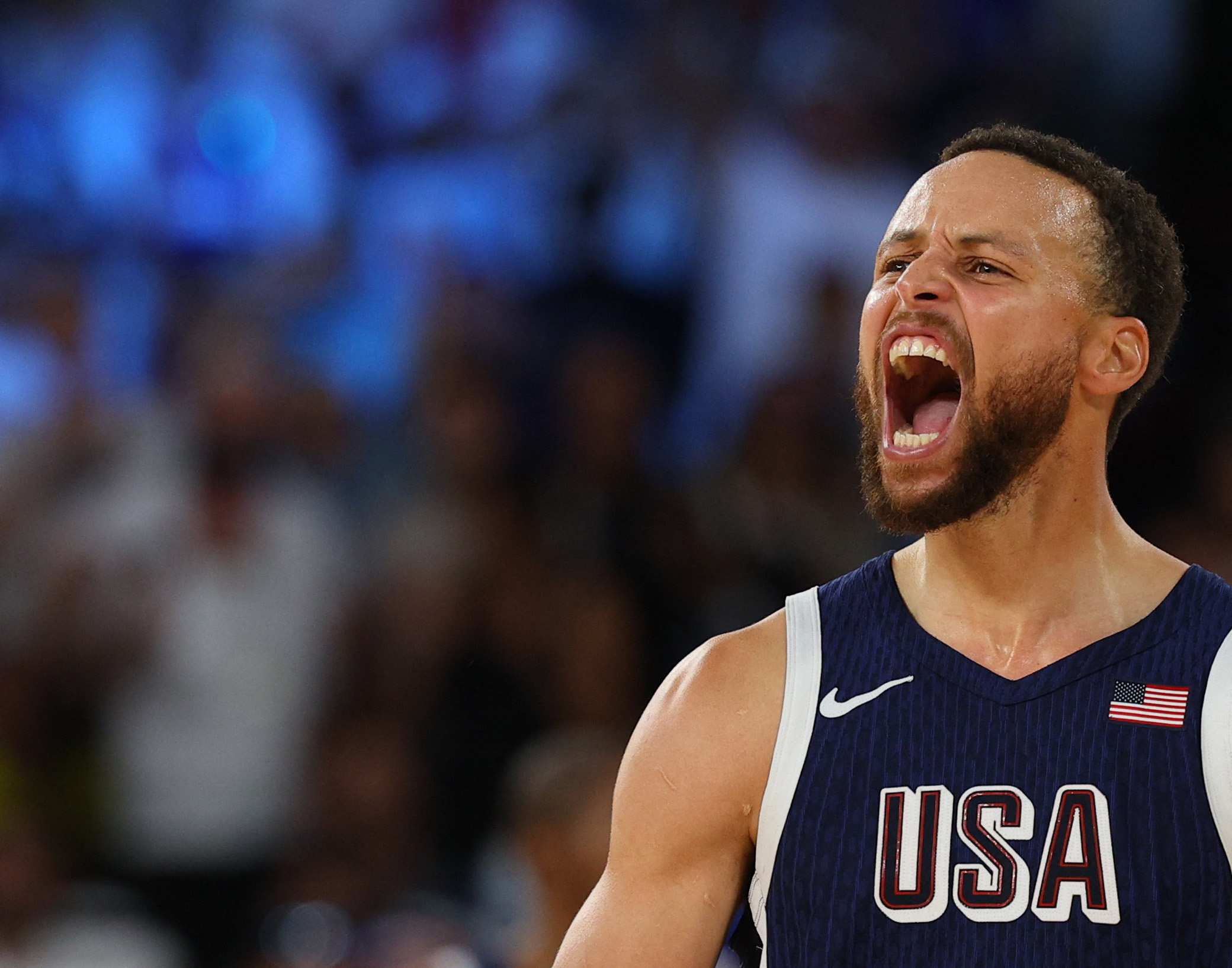 JO - Basket : en vidéo, un Curry en feu à 3 points écœure les Français dans les dernières minutes