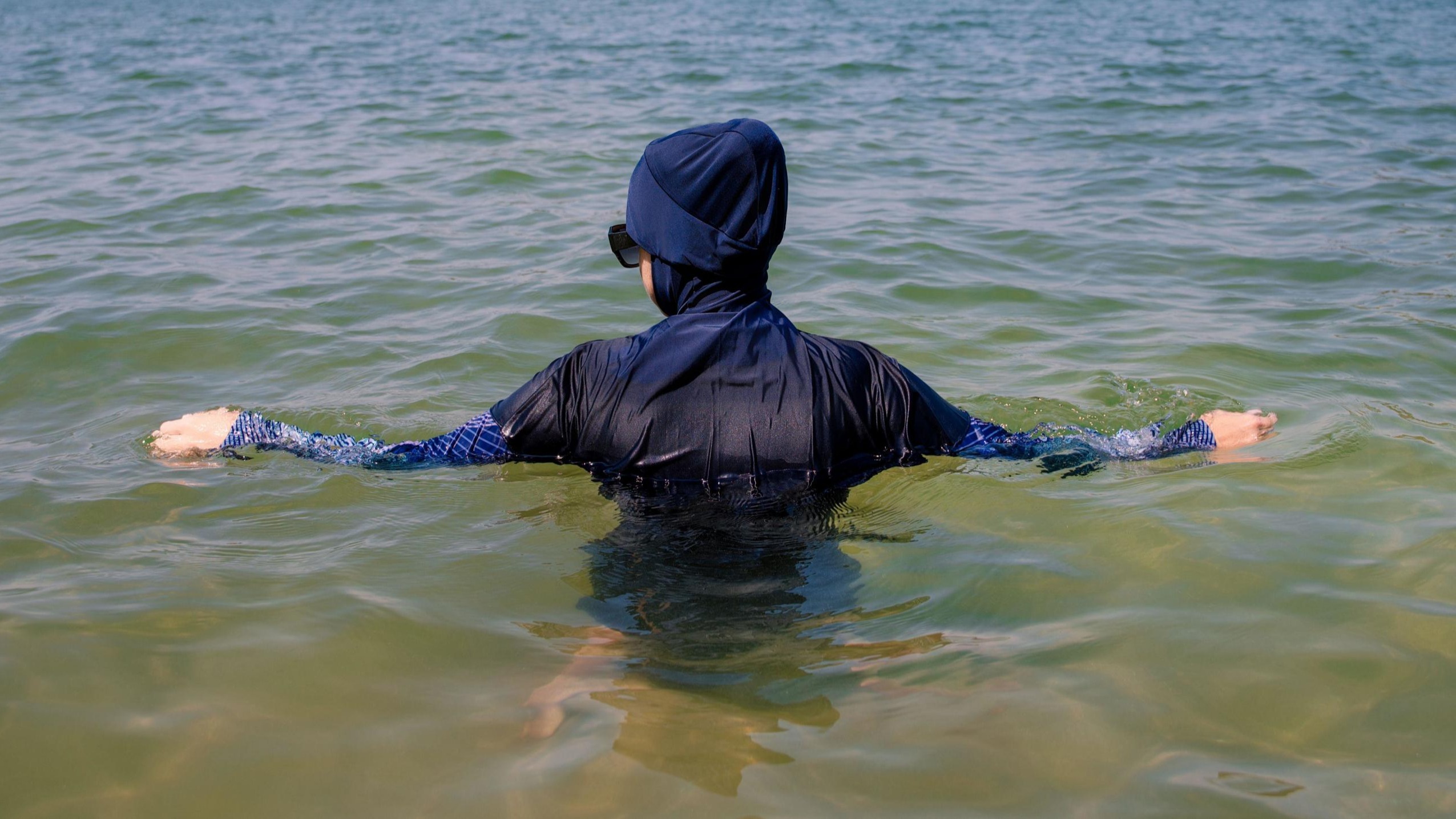 Interdiction du burkini : à Mandelieu-la-Napoule, l’histoire se répète