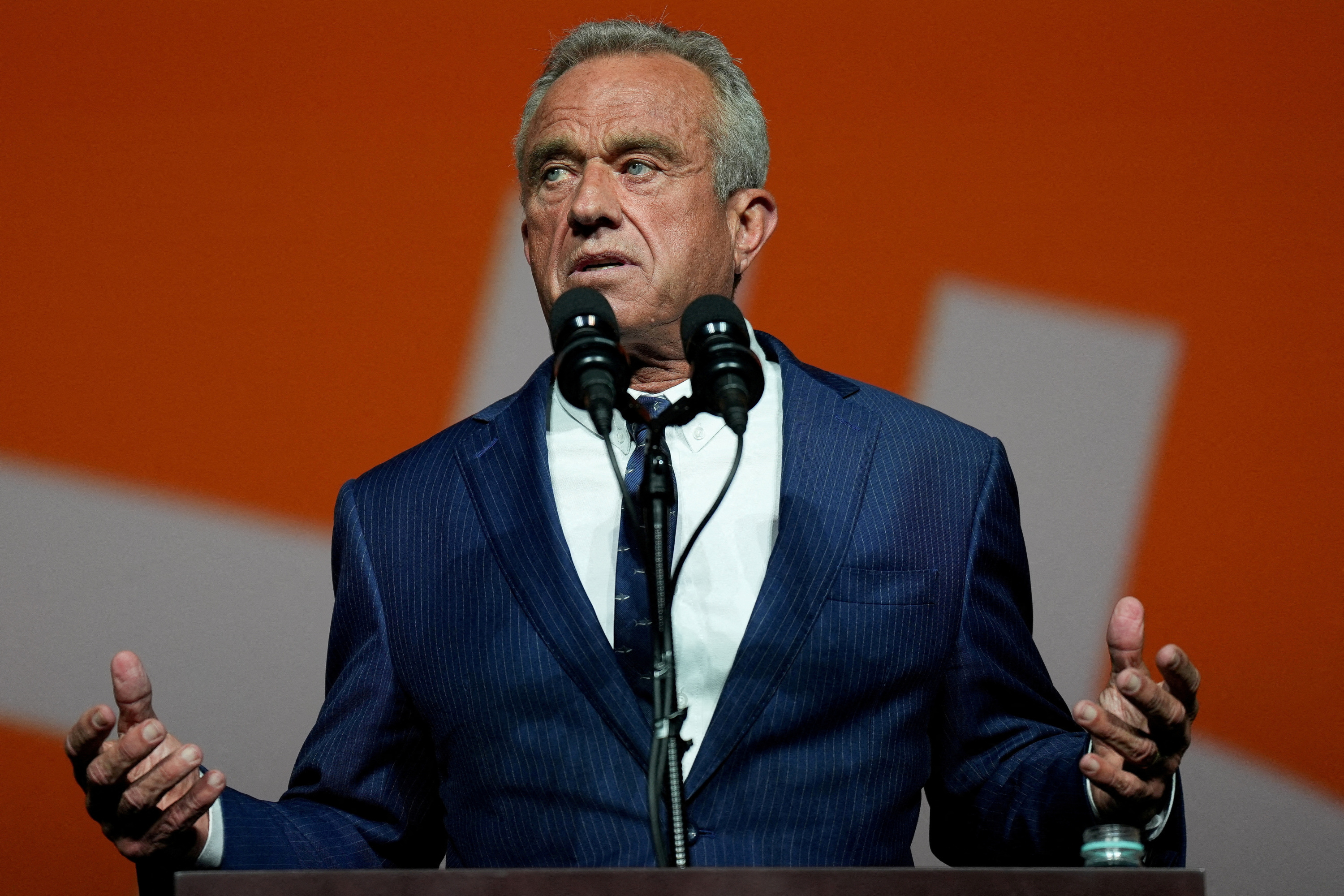 États-Unis : Robert Kennedy Jr, candidat indépendant à l’élection présidentielle, prévoit de se retirer de la course