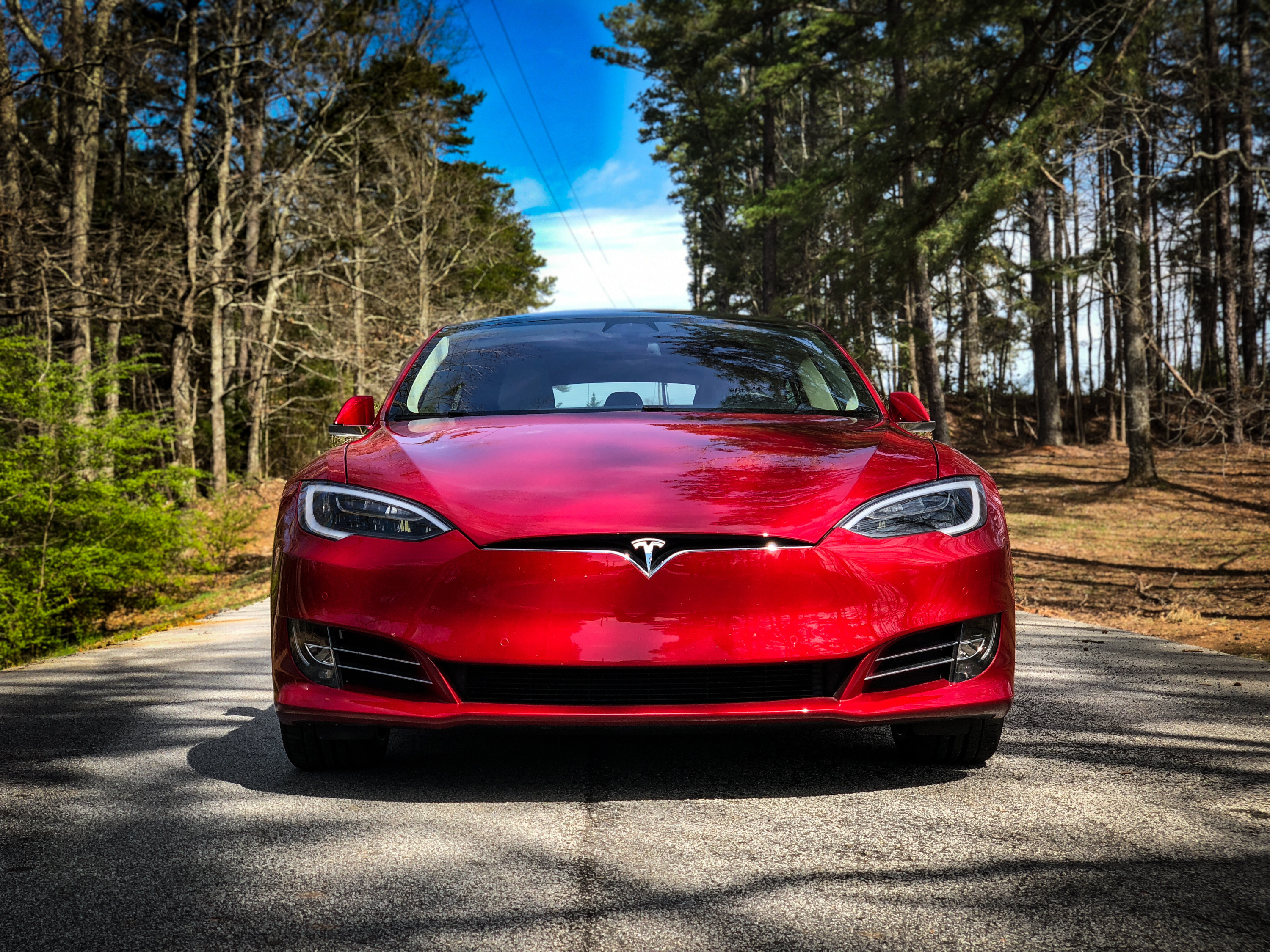 Sète : le centre-ville bloqué pendant 45 minutes... par la mise à jour d’une Tesla