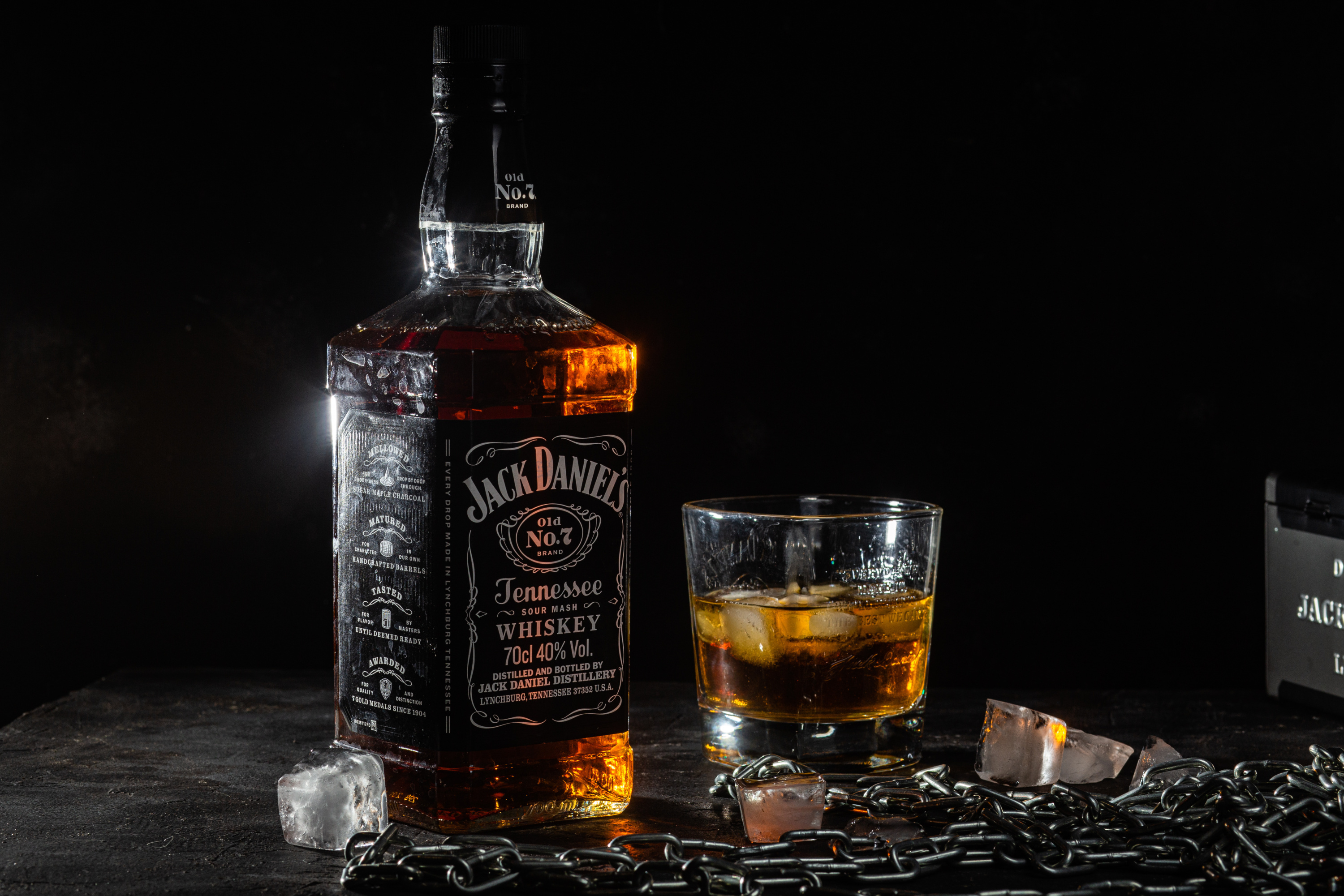 «Le monde a changé» : Jack Daniel’s abandonne ses politiques «woke» en faveur de l’inclusion