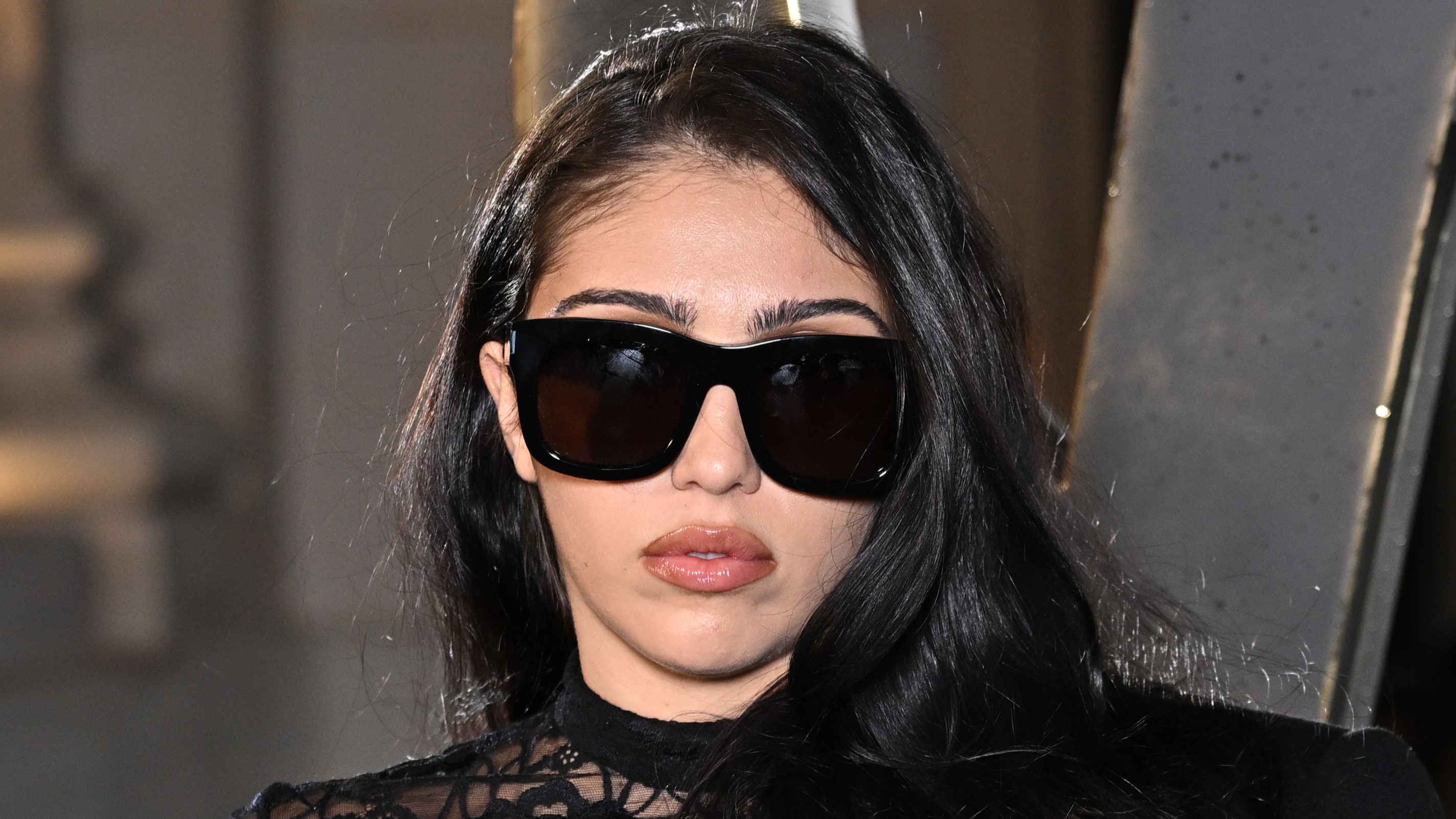 Lourdes Leon, la fille de Madonna, se dévoile dans une combinaison de dentelle transparente