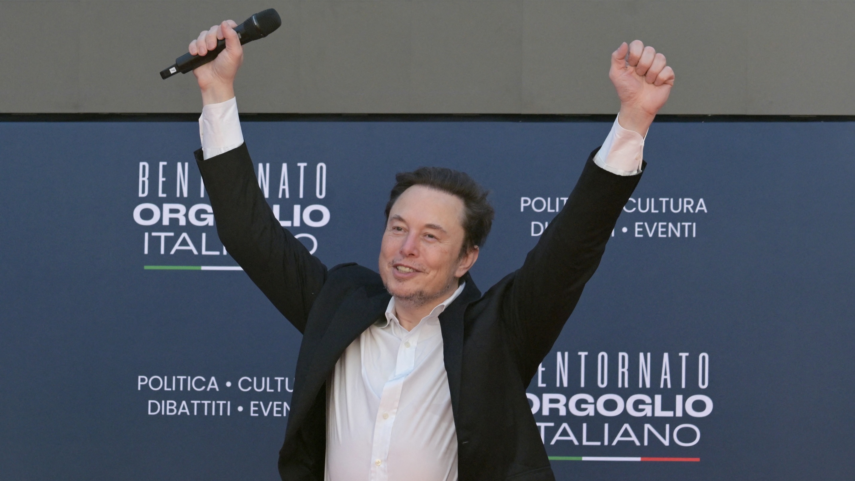 Avec une croissance inchangée, Elon Musk deviendrait le premier billionnaire d’ici 2027