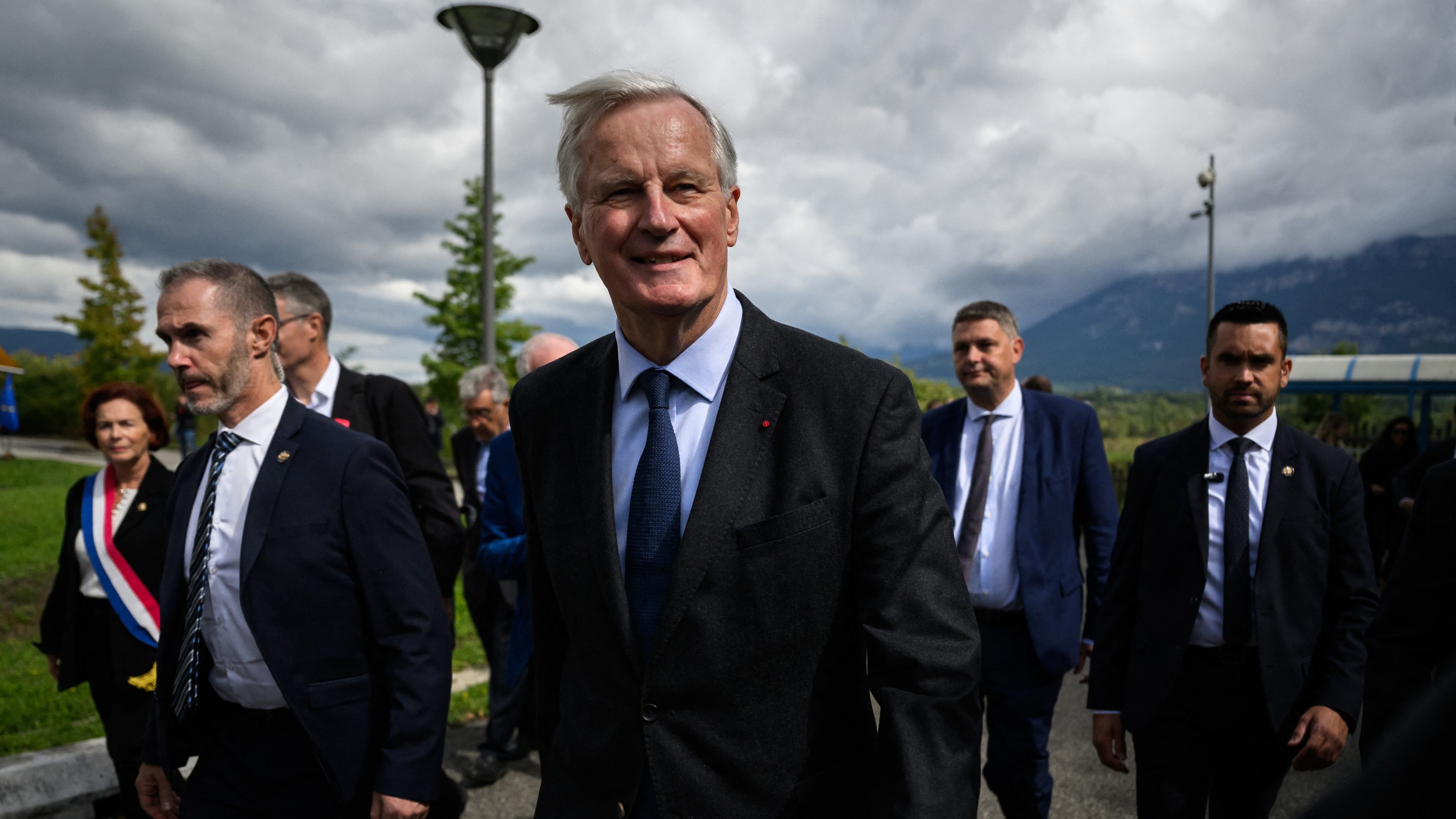 À Annecy, LR accueille Michel Barnier à bras ouverts