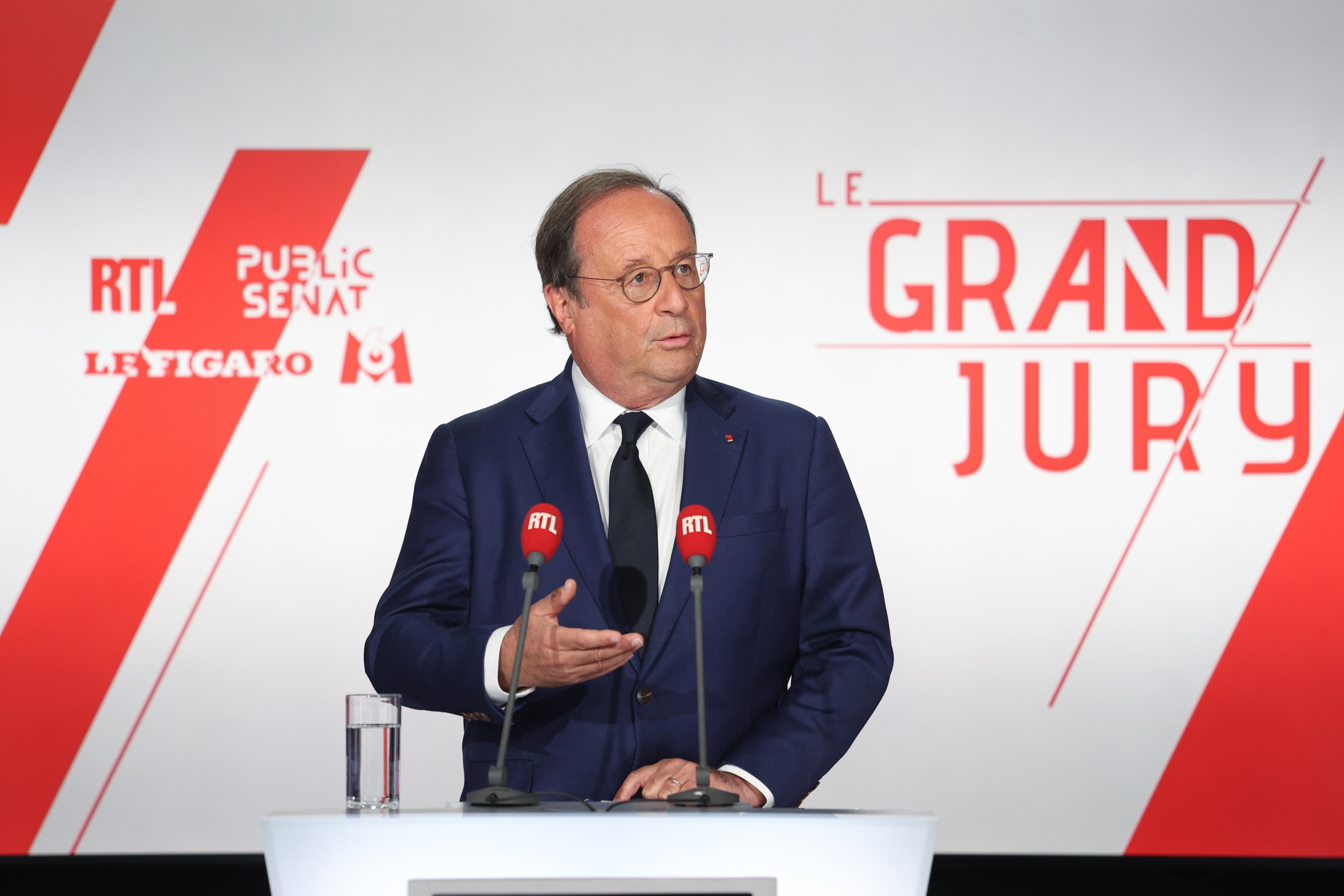 François Hollande affirme n’avoir «jamais été favorable à une candidature unique à gauche»