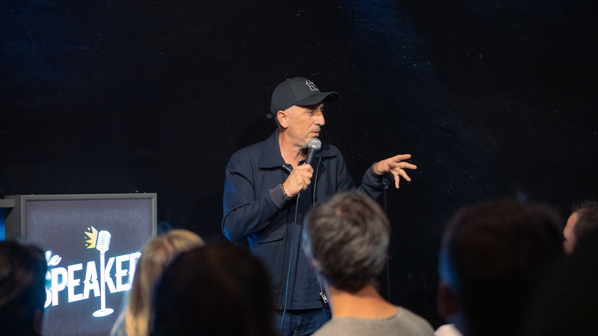 «Le public a totalement pété les plombs» : à Lyon, Gad Elmaleh s’invite par surprise dans un comedy club