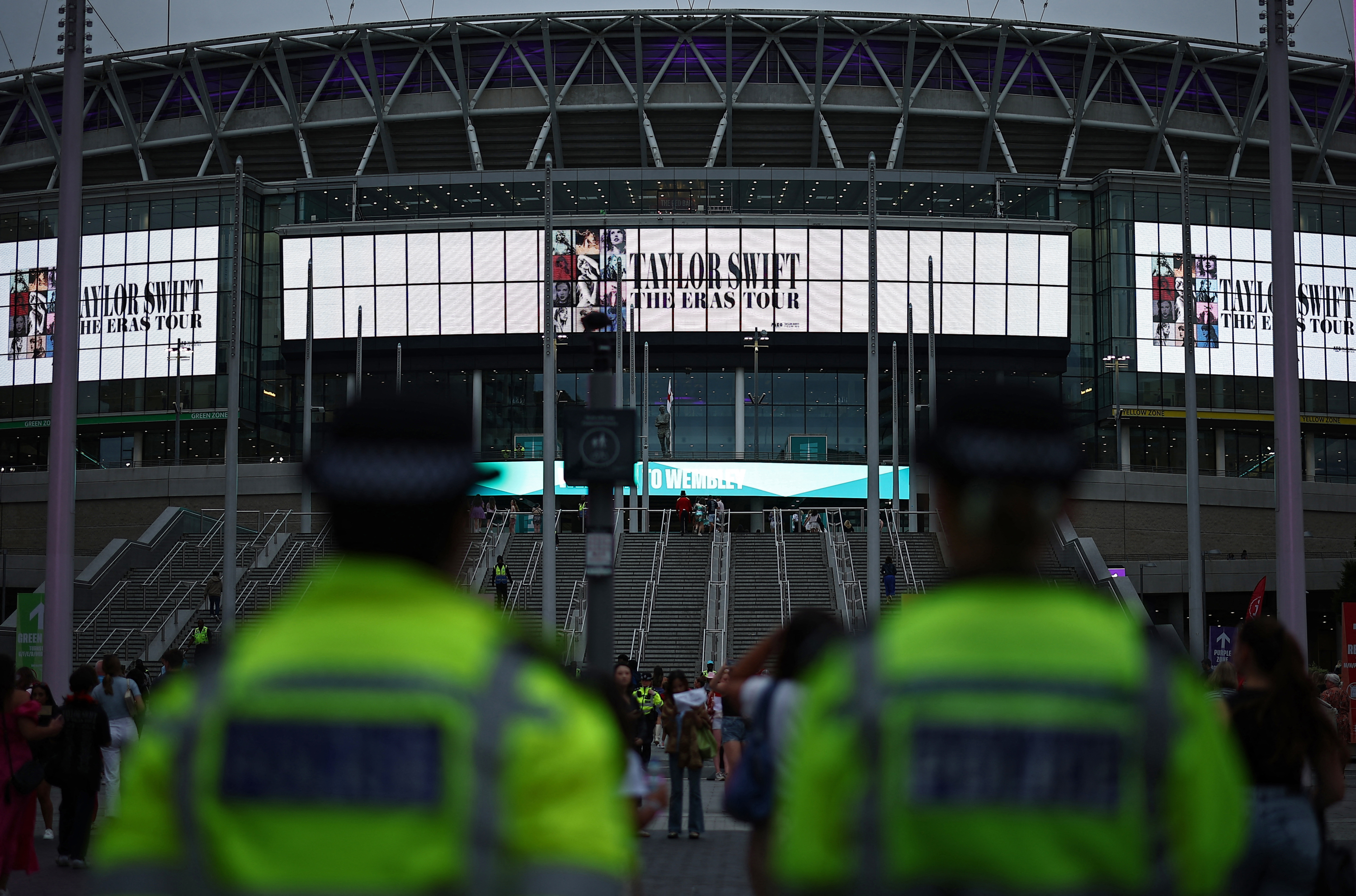 Polémique en Angleterre concernant l’escorte «VVIP» de Taylor Swift pour assurer sa sécurité