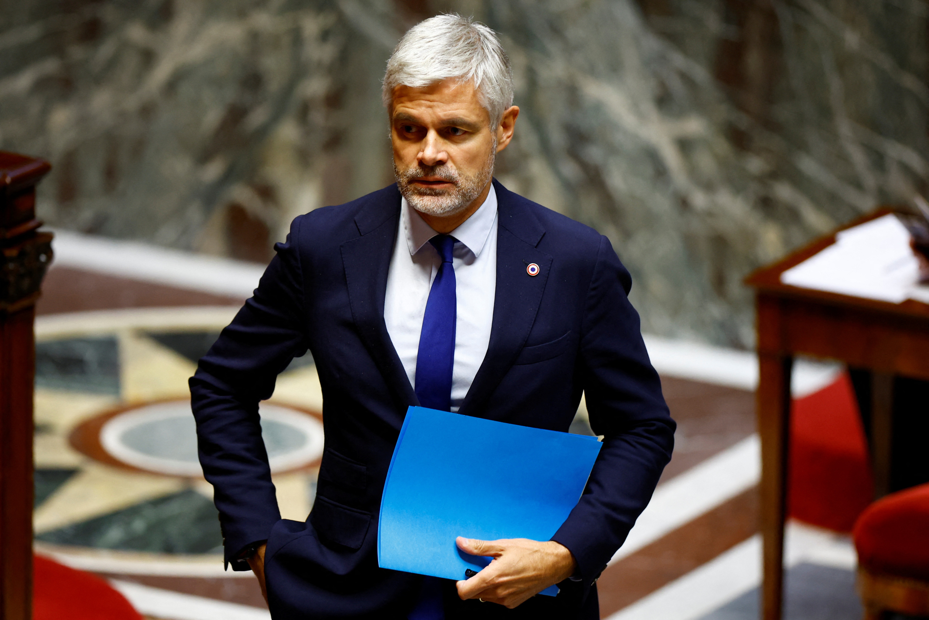 L’opposition socialiste veut connaître le détail des frais de bouche et des sondages de Laurent Wauquiez