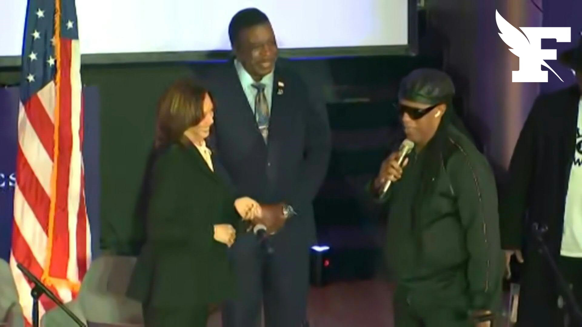 Élection américaine : le joli cadeau d’anniversaire de Stevie Wonder à Kamala Harris pour ses 60 ans