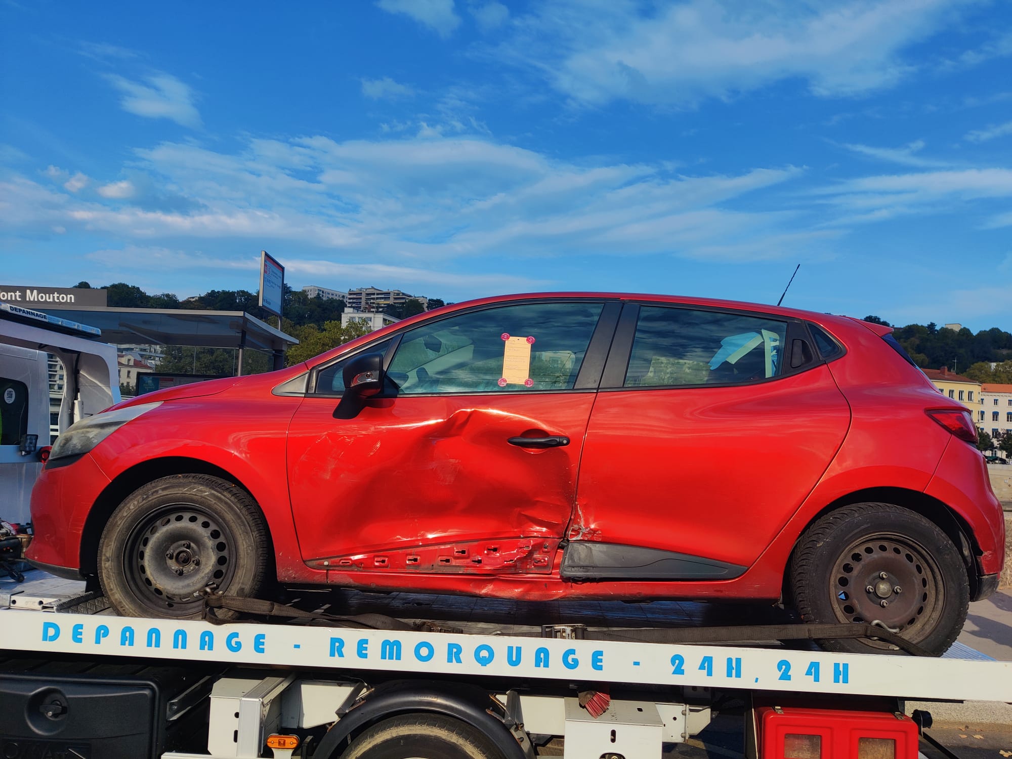 Près de Lyon : un automobiliste arrêté après 4 délits de fuite en un mois