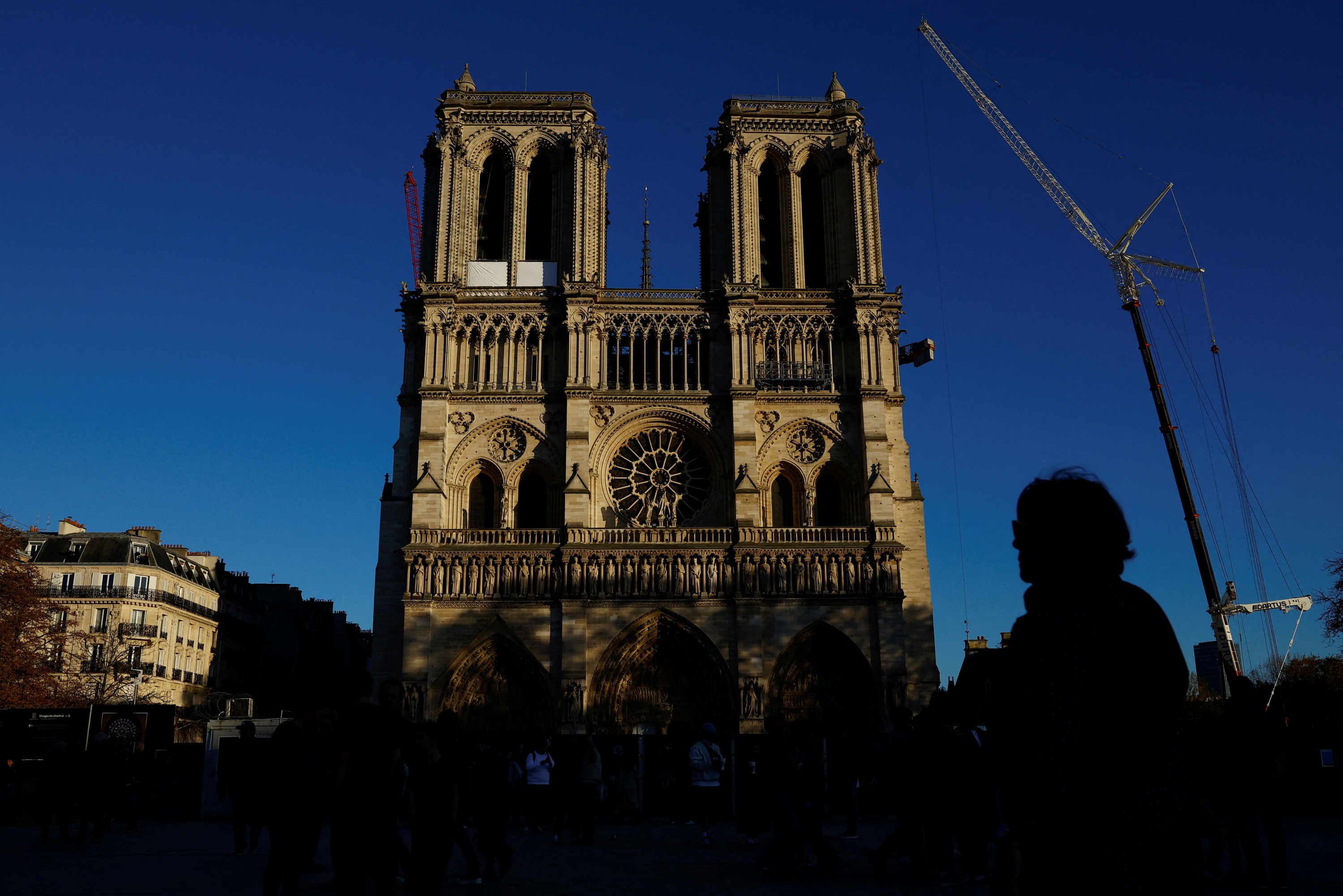 Notre-Dame de Paris : le diocèse rappelle le principe de «gratuité du droit dans les églises»