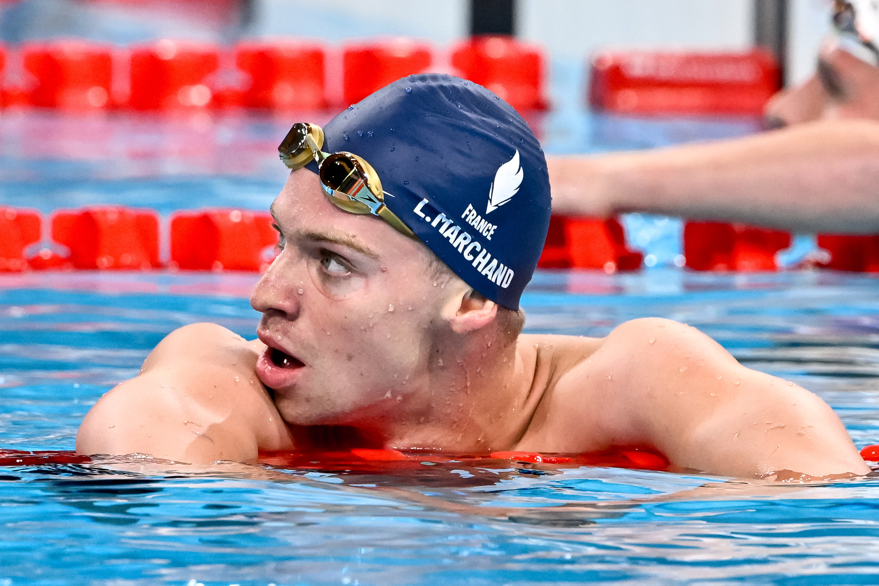 Natation: victoire et record de France du 400m 4 nages pour Léon Marchand à Incheon