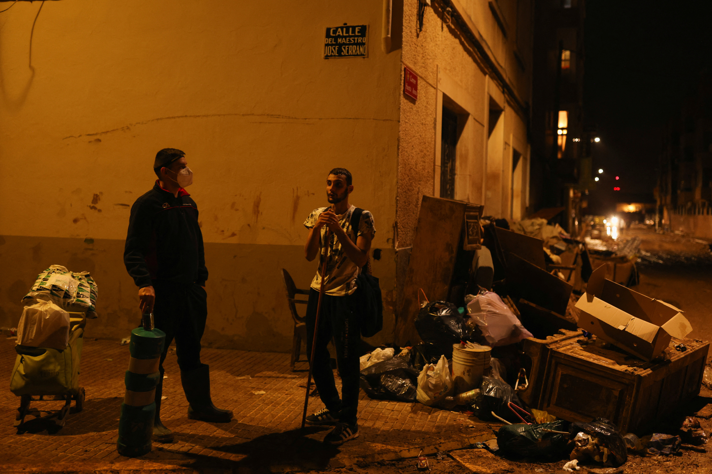 Inondations meurtrières en Espagne : le bilan grimpe à 219 morts, 15.000 policiers et soldats déployés