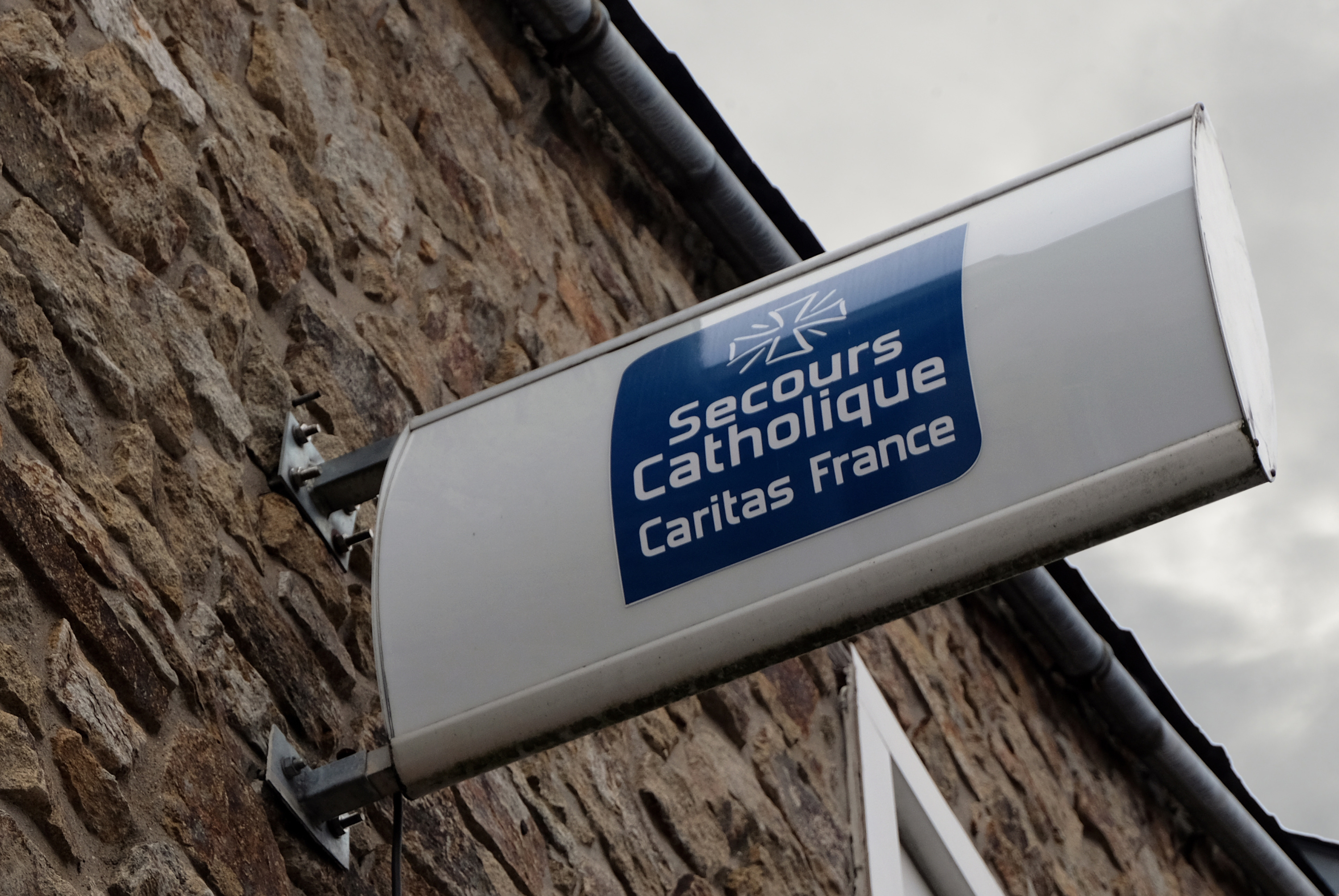 Le Secours catholique alerte sur la hausse de la précarité et la difficulté de recourir aux aides sociales