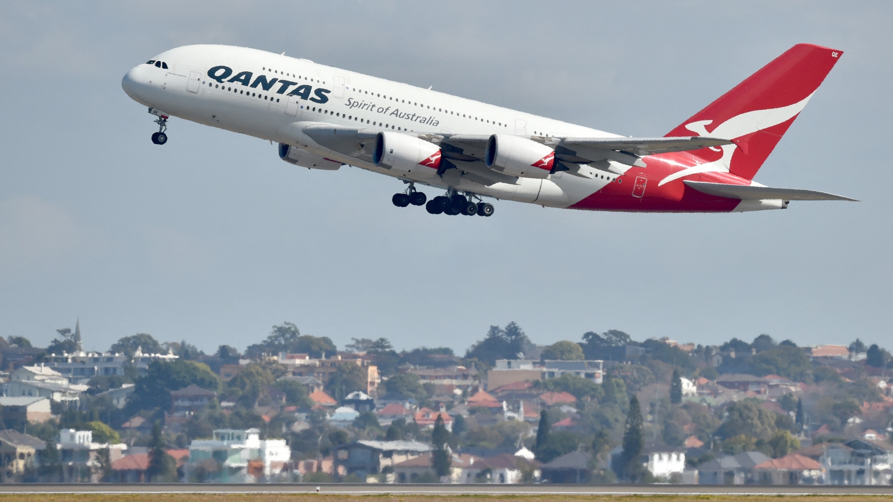 Un Airbus de Qantas a volé près de 300 heures avec un outil oublié dans son moteur