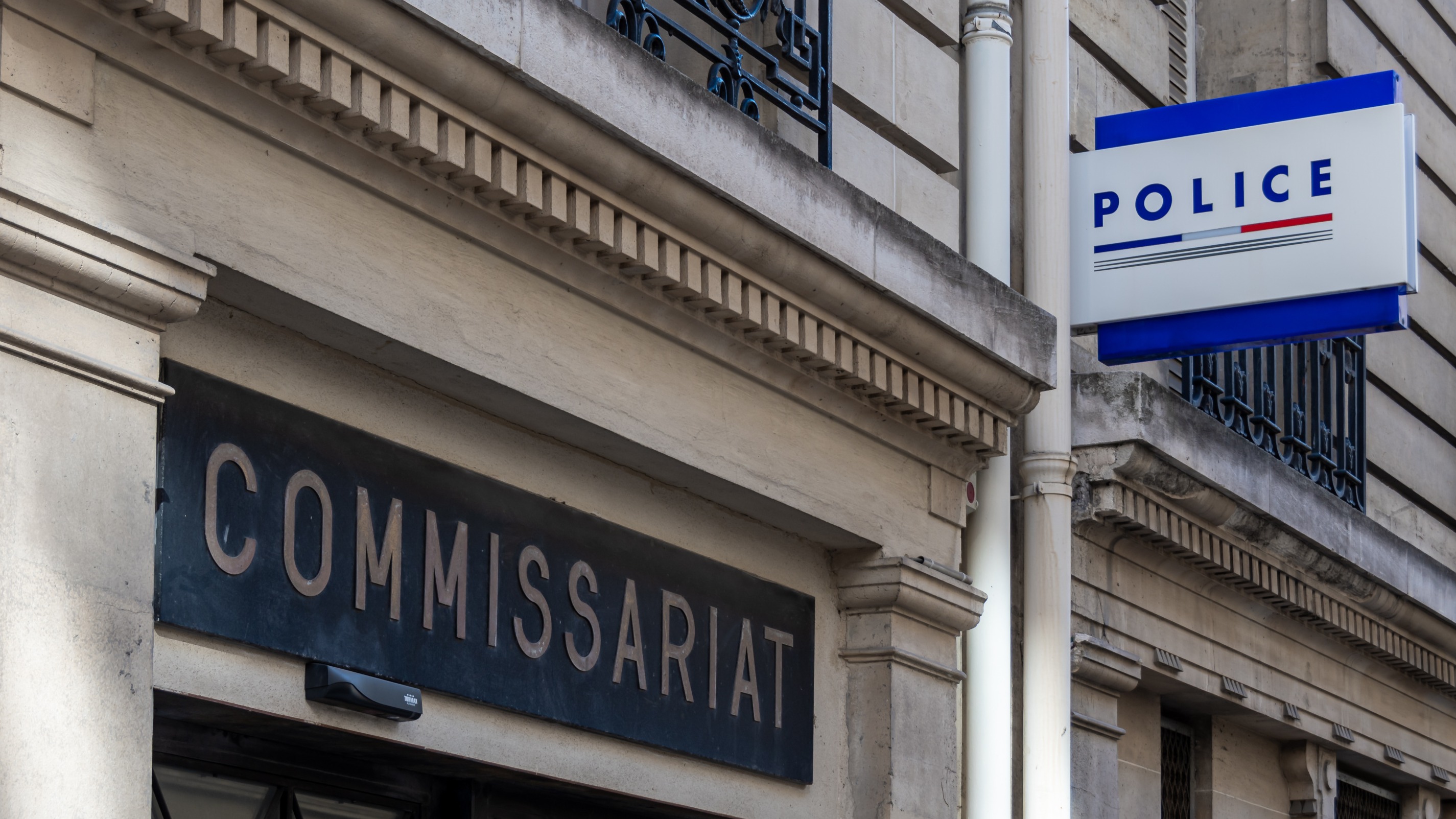 Hauts-de-Seine : un homme meurt en garde à vue au commissariat de Bagneux