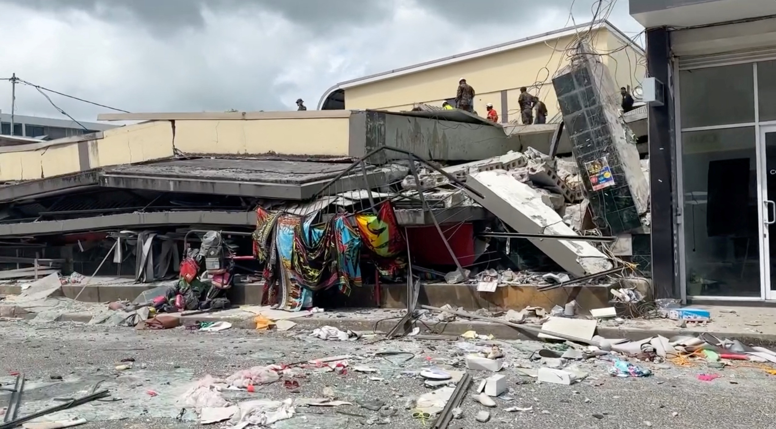 Séisme au Vanuatu : un Français retrouvé mort sous un bâtiment effondré