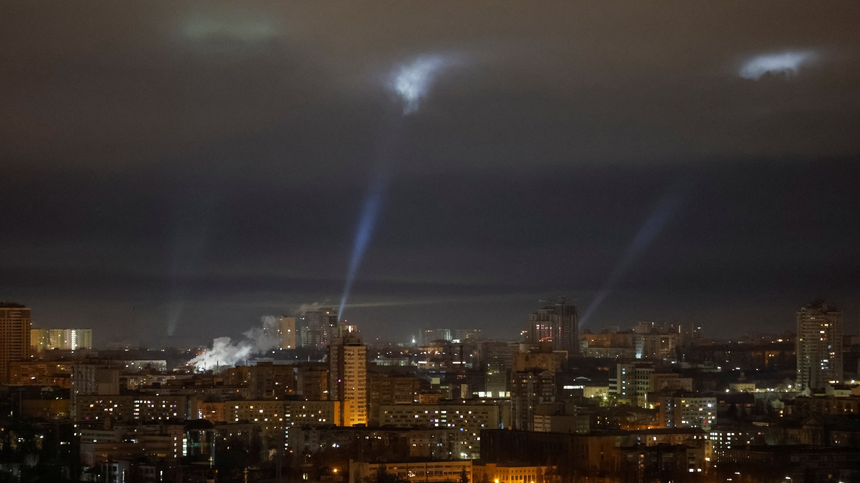 Guerre en Ukraine : un mort dans des frappes de missiles russes sur Kiev