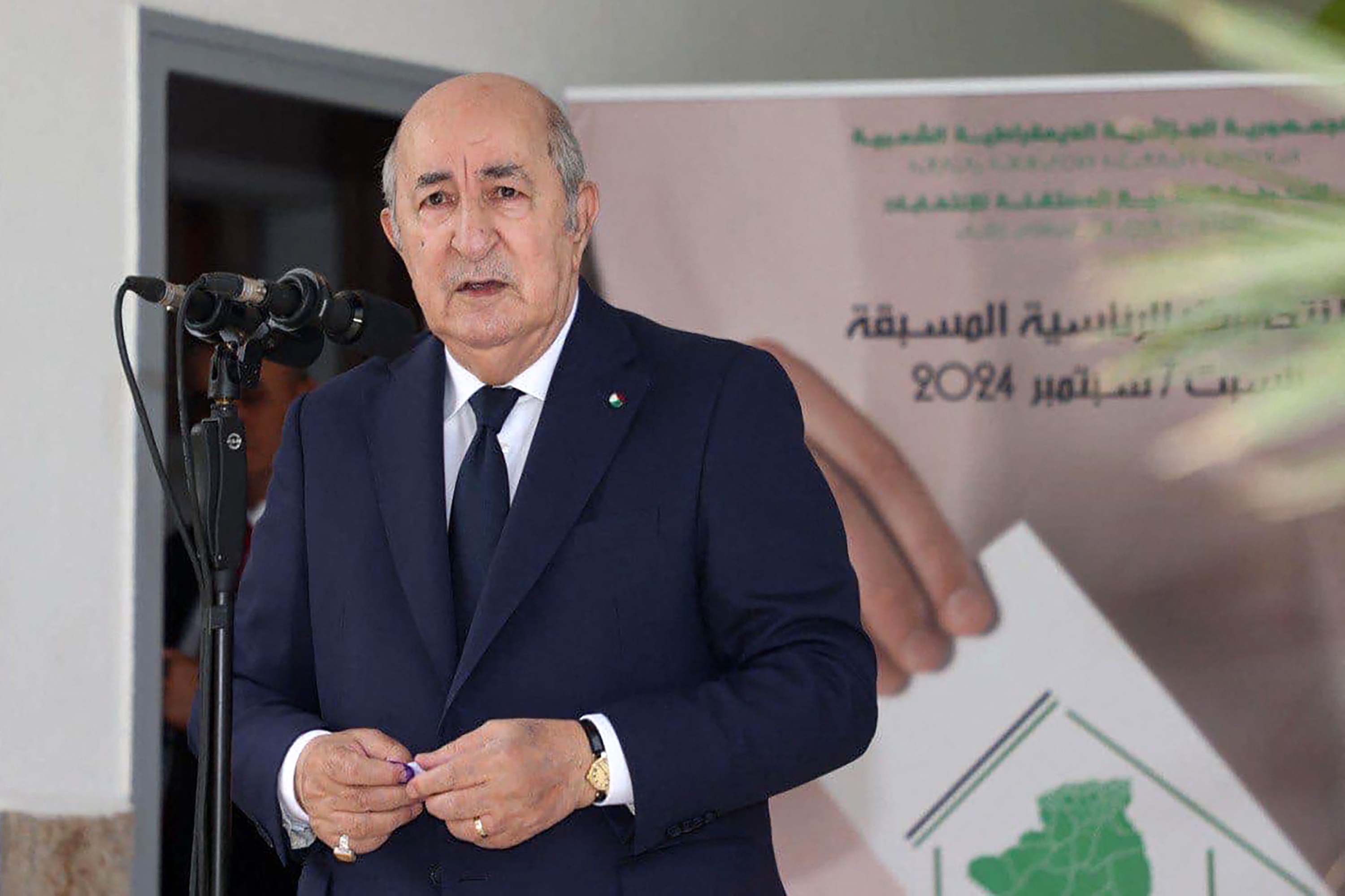 Algérie: le président Tebboune qualifie l’écrivain Boualem Sansal d'«imposteur» envoyé par la France