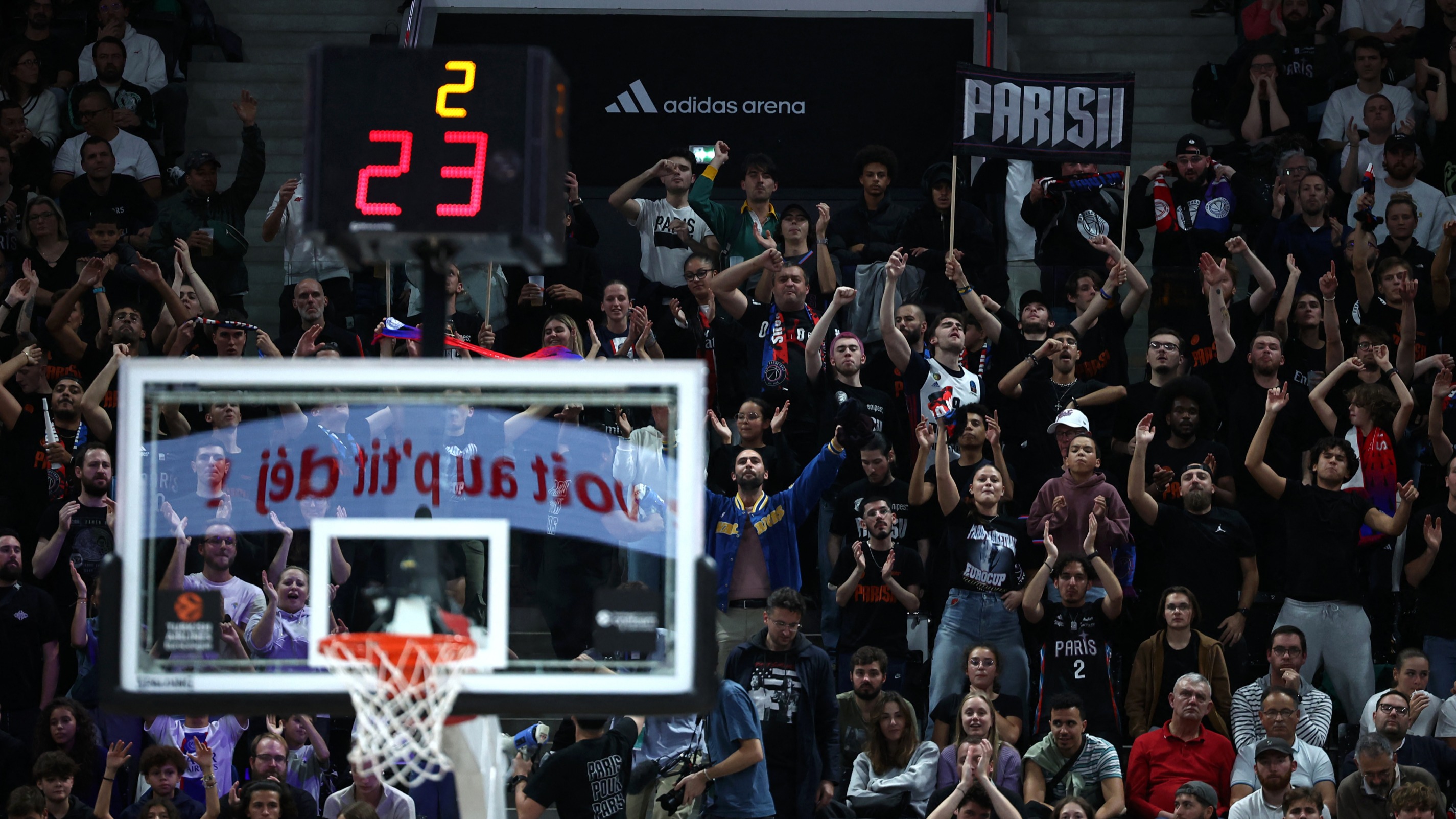 «Ne surtout pas faire comme si de rien n’était» : le KOP du Paris Basketball annonce son boycott de la réception du Maccabi Tel-Aviv