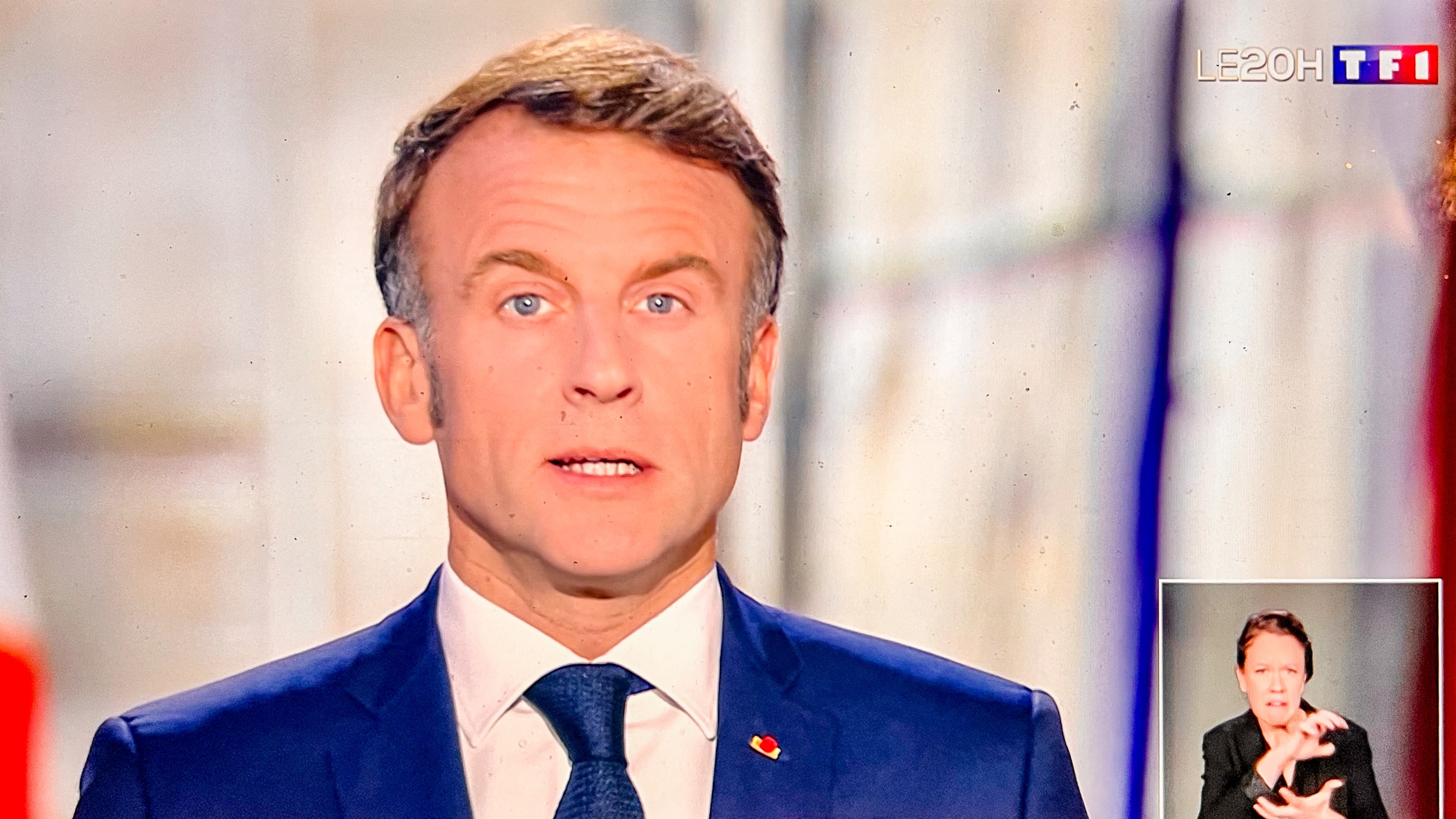 Vœux d’Emmanuel Macron : le président pointé du doigt pour s’être inspiré… du pape