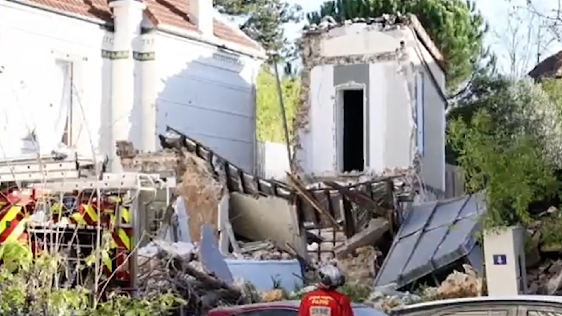 Boulogne-Billancourt : une maison de deux étages s’effondre, au moins six blessés